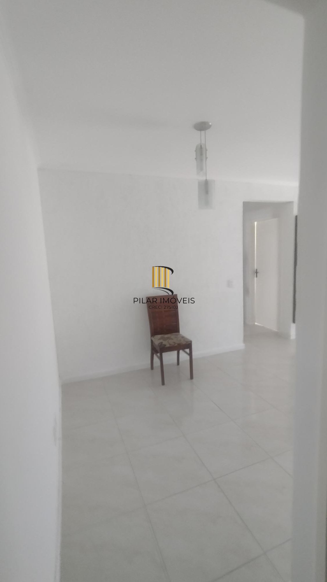 Apartamento 2 dormitórios com sacada no Partenon