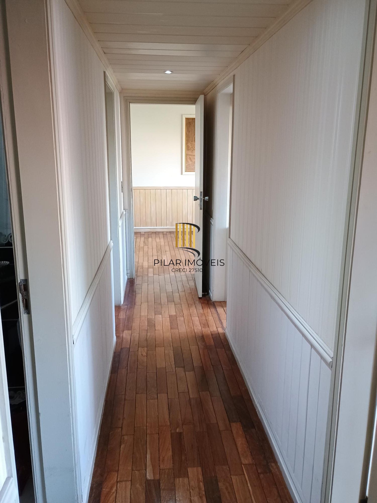 Apartamento com 03 quartos e 01 vaga à Venda no Bairro Rio Branco, Porto Alegre