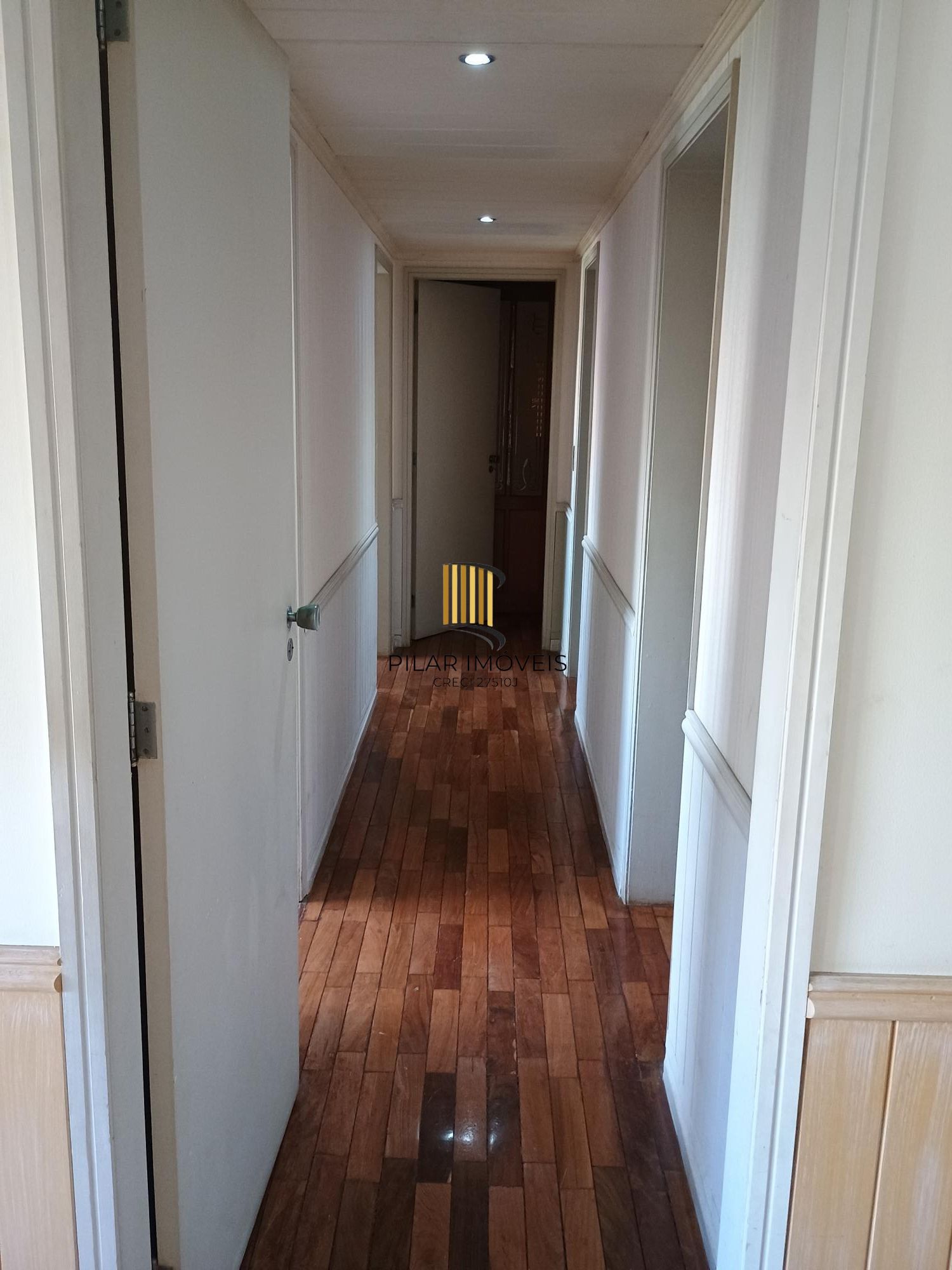 Apartamento com 03 quartos e 01 vaga à Venda no Bairro Rio Branco, Porto Alegre