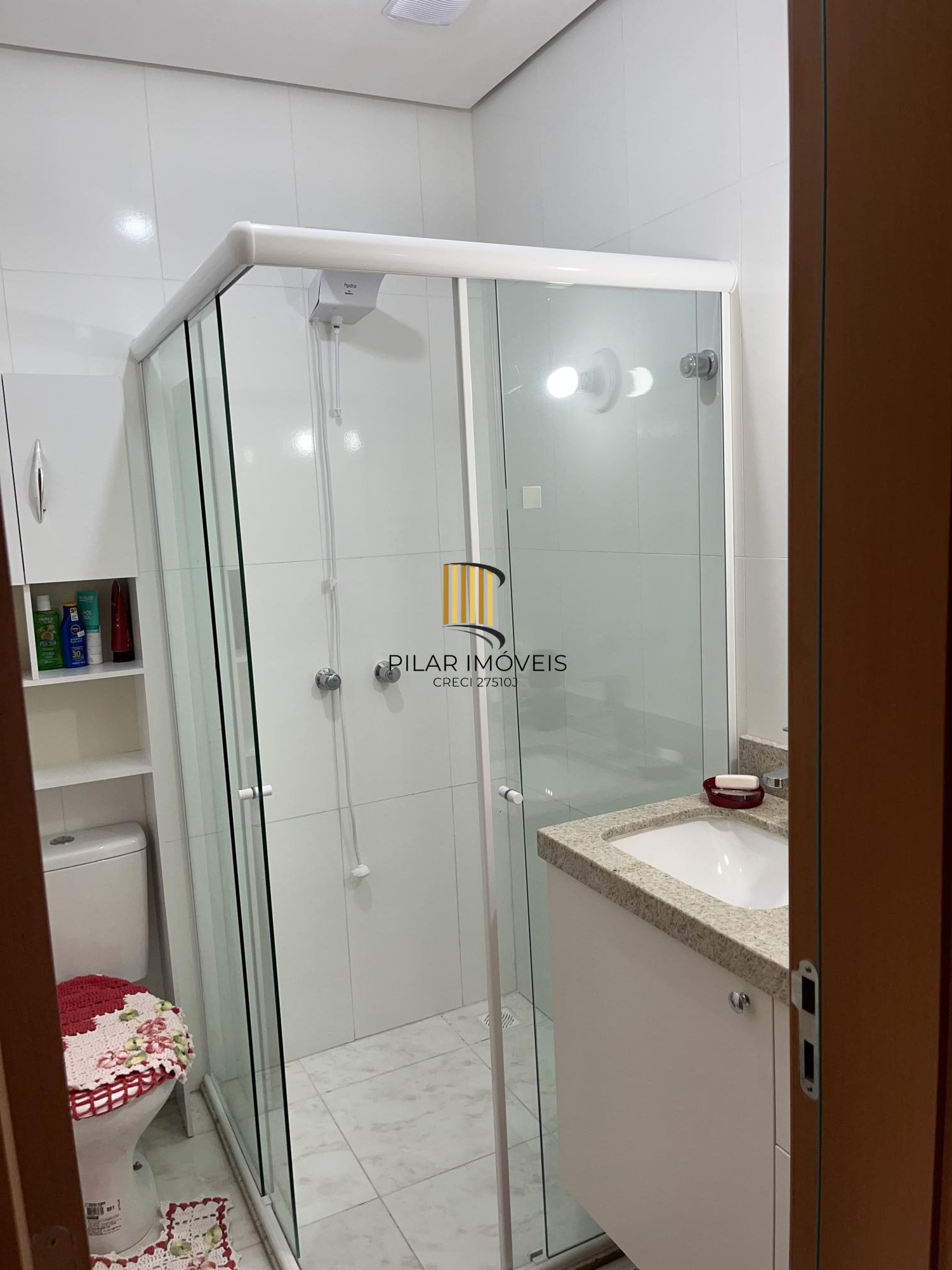 CASA 03 DORMITÓRIOS, 107m² , sendo 01 suíte, pátio, 01 vaga de garagem no RESIDENCIAL VERDES CAMPOS