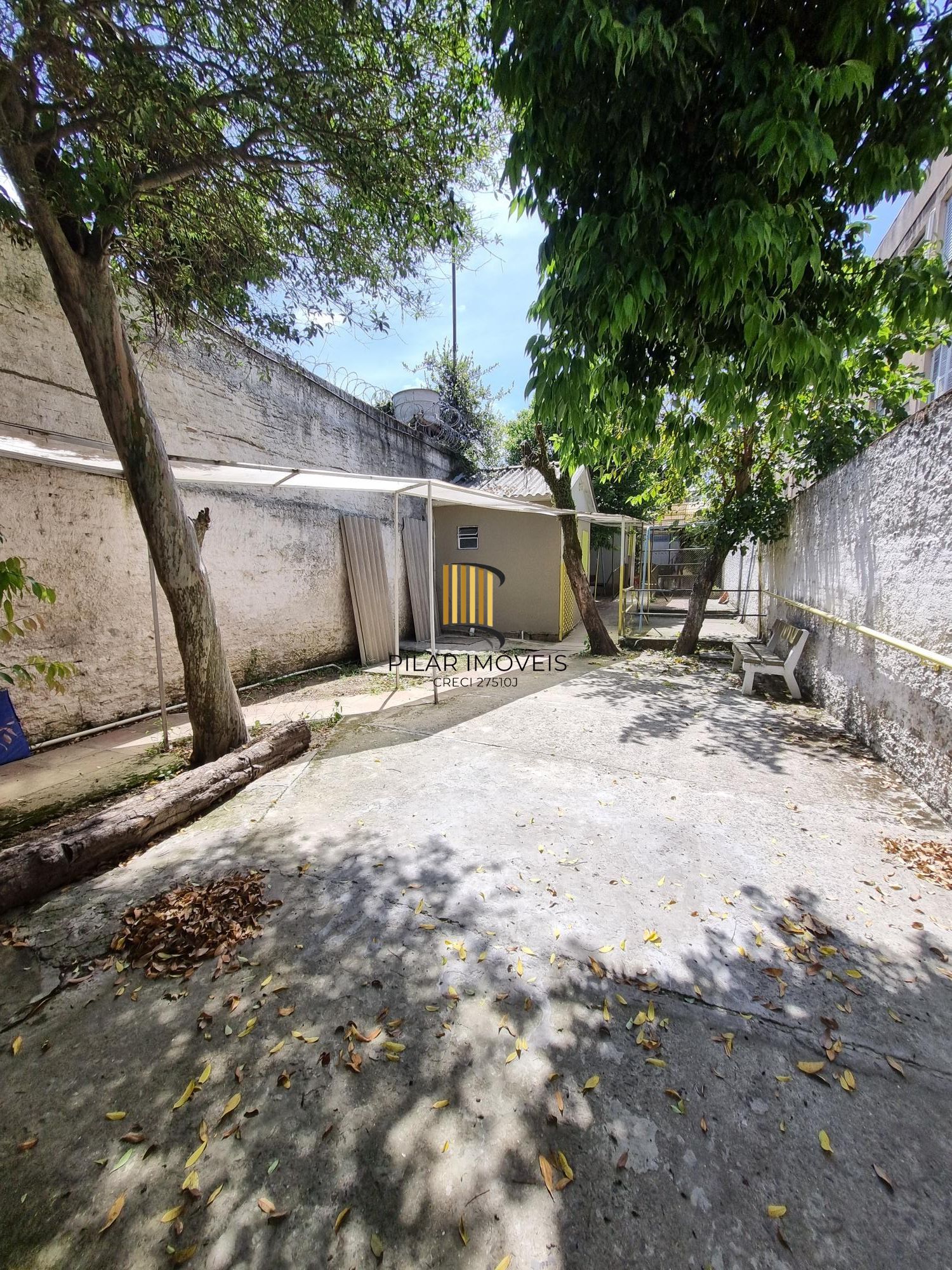 Casa Comercial 5 dormitórios no bairro Menino Deus