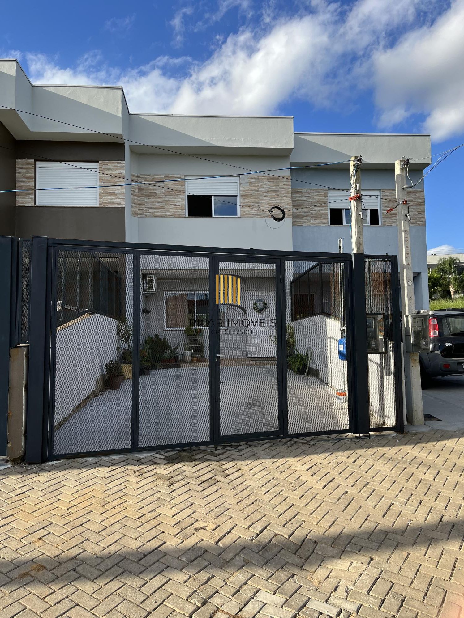 CASA 03 DORMITÓRIOS, 107m² , sendo 01 suíte, pátio, 01 vaga de garagem no RESIDENCIAL VERDES CAMPOS - Pilar Imóveis