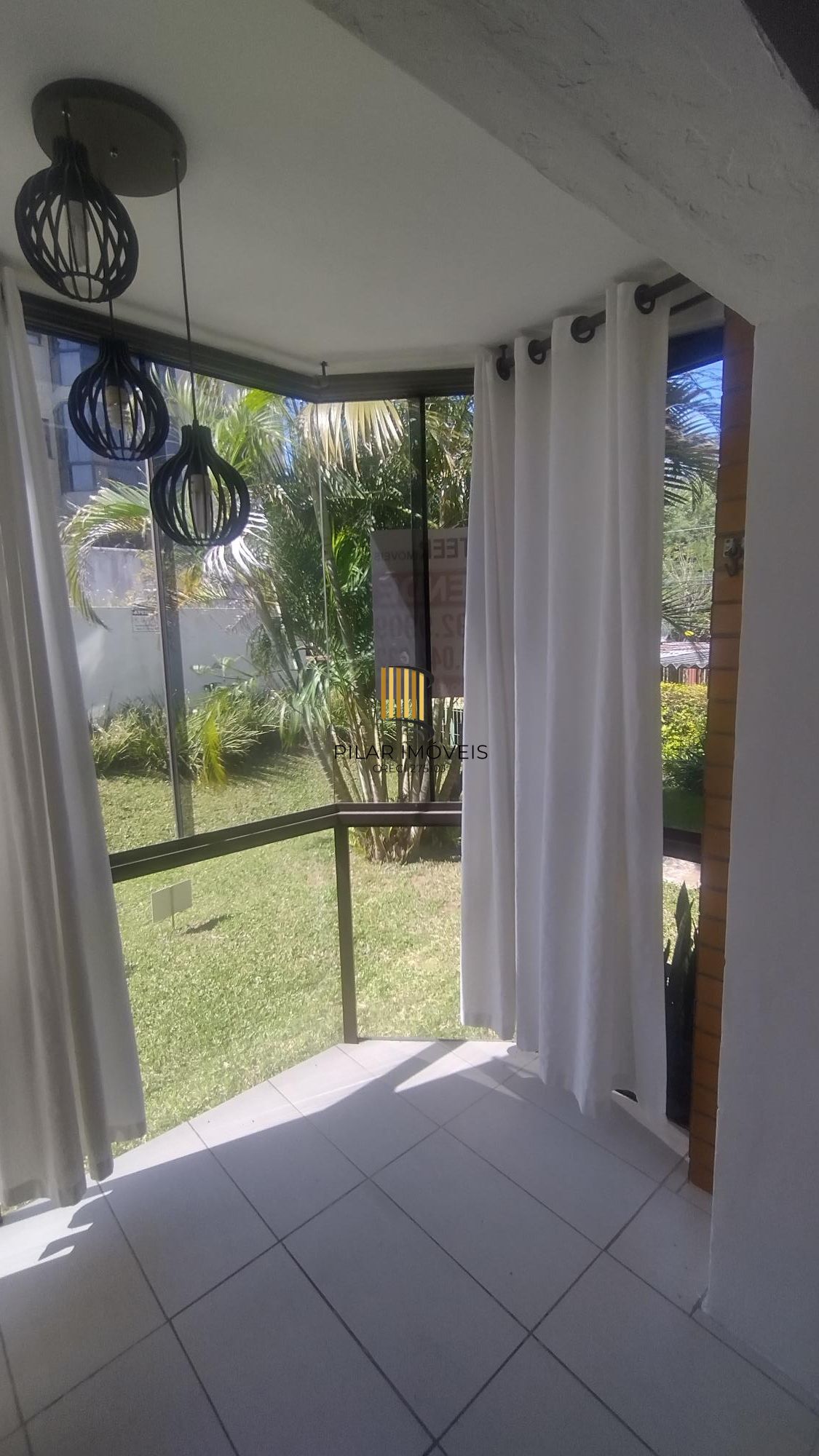 Apartamento 2 dormitórios com sacada no Partenon