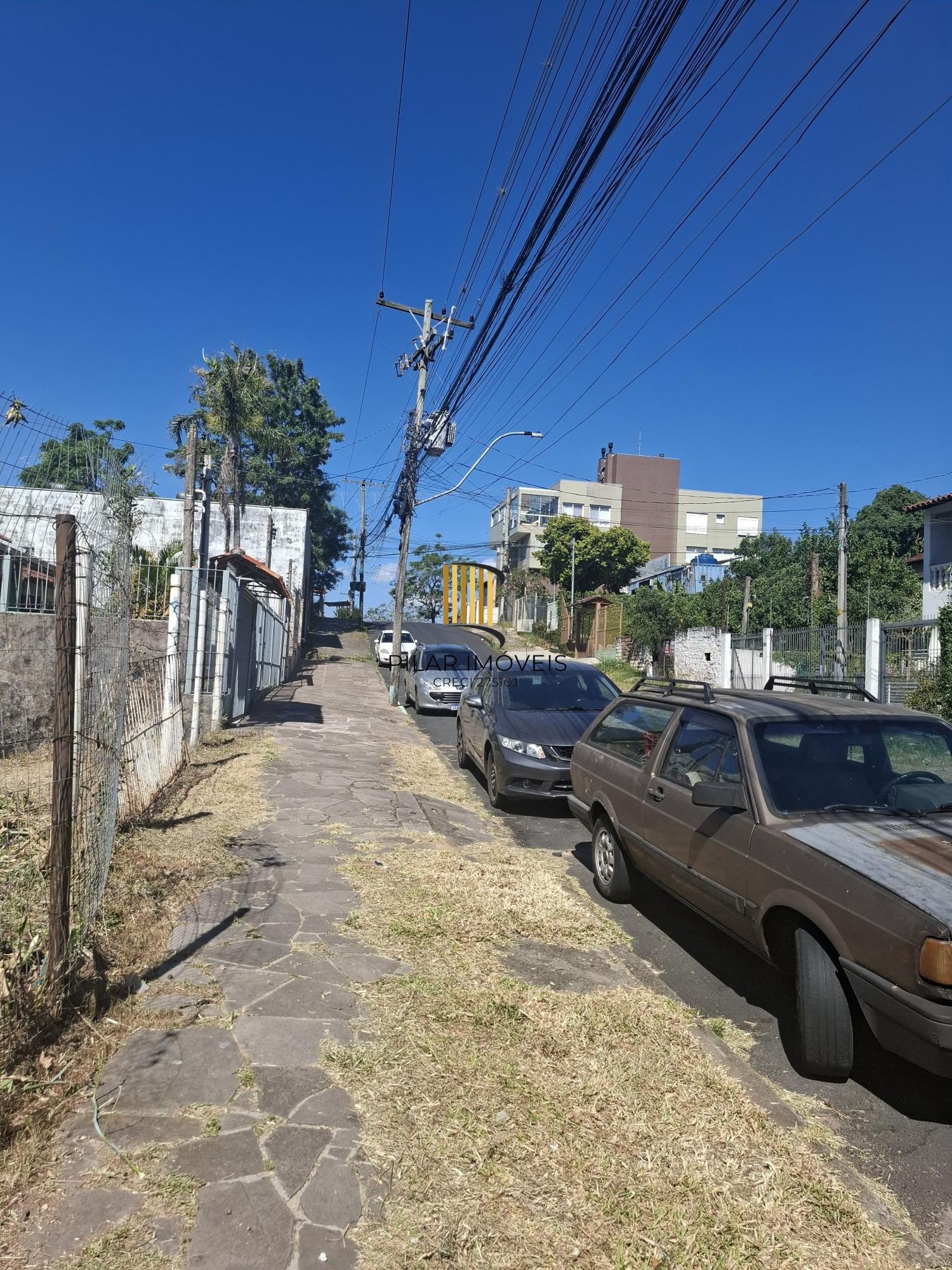 ÓTIMO Terreno no Bairro Tristeza - 12 x 35 - Projeto APROVADO para condomínio residencial 3 casas.