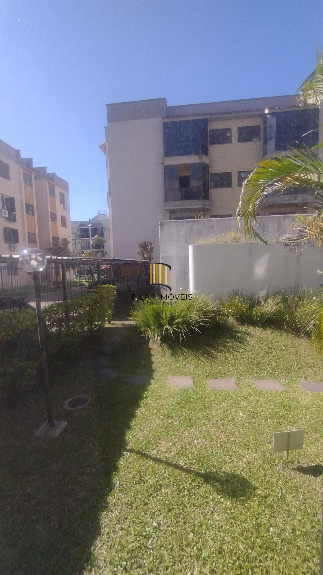 Apartamento 2 dormitórios com sacada no Partenon