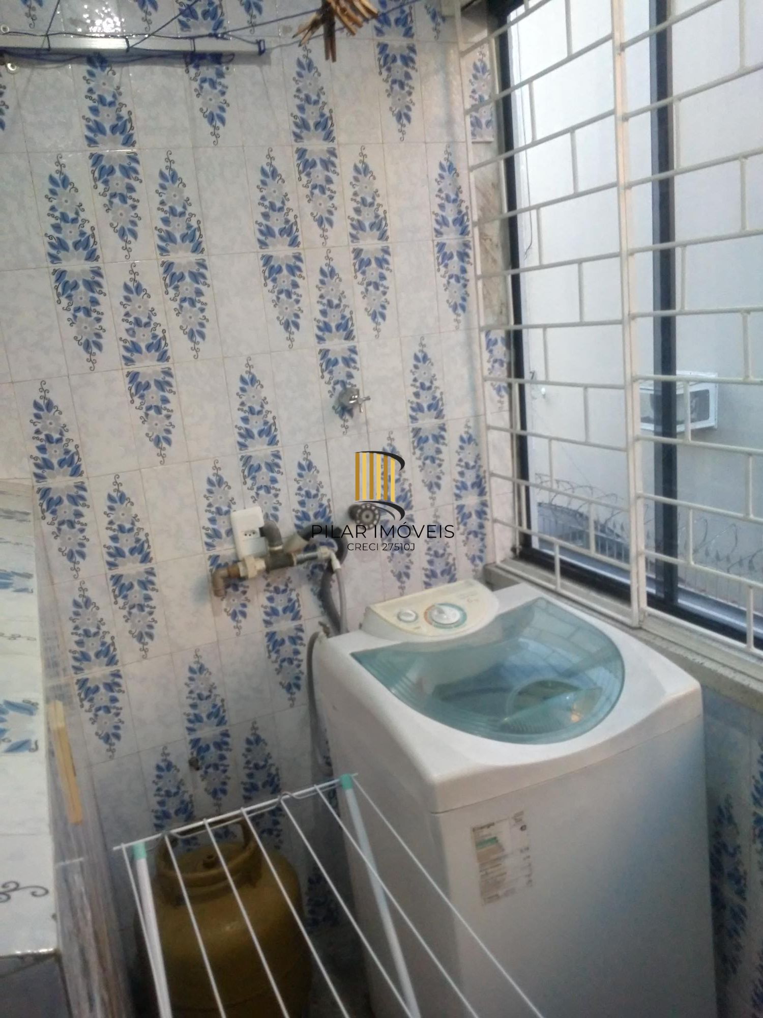 APARTAMENTO 2 DORMITÓRIOS NO 2º PAVIMENTO 1º ANDAR LOCALIZADO  NO BAIRRO SÃO SEBASTIÃO