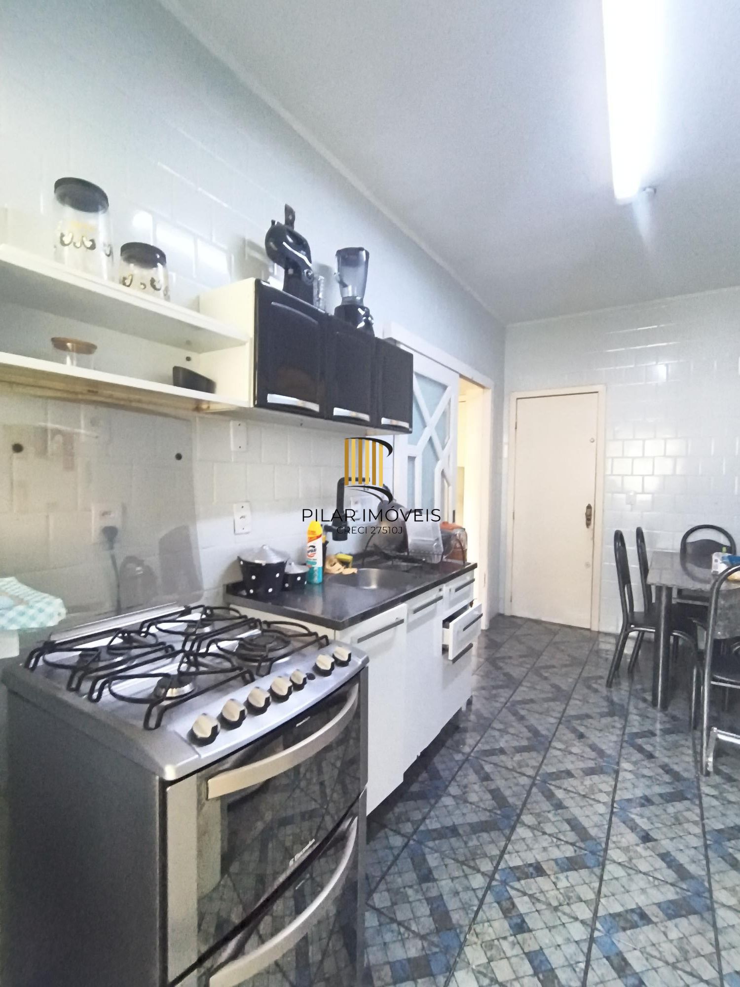 2 dormitórios com vaga escriturada no coração do Petrópolis