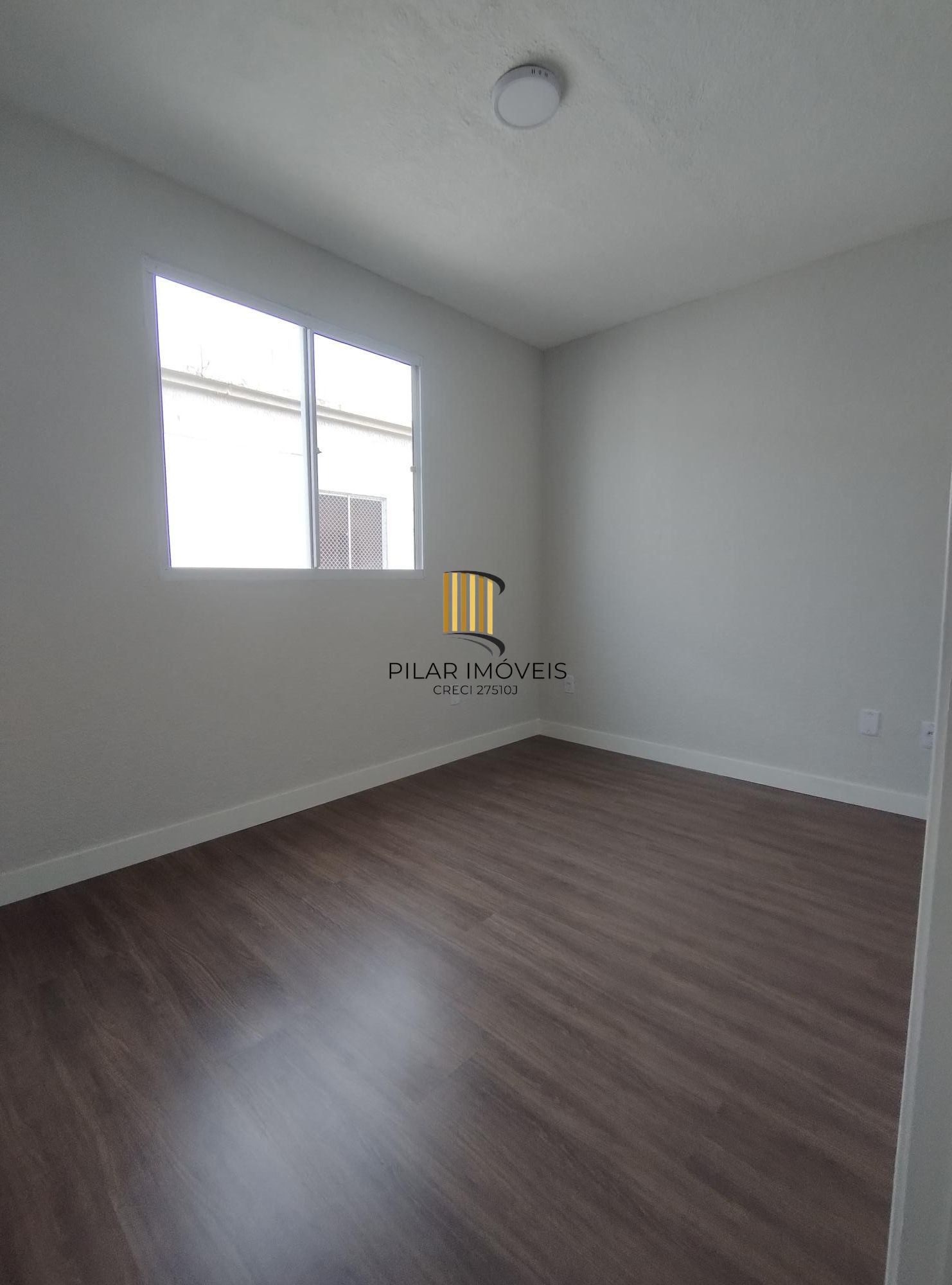 Apartamento 2 dormitórios no bairro Restinga