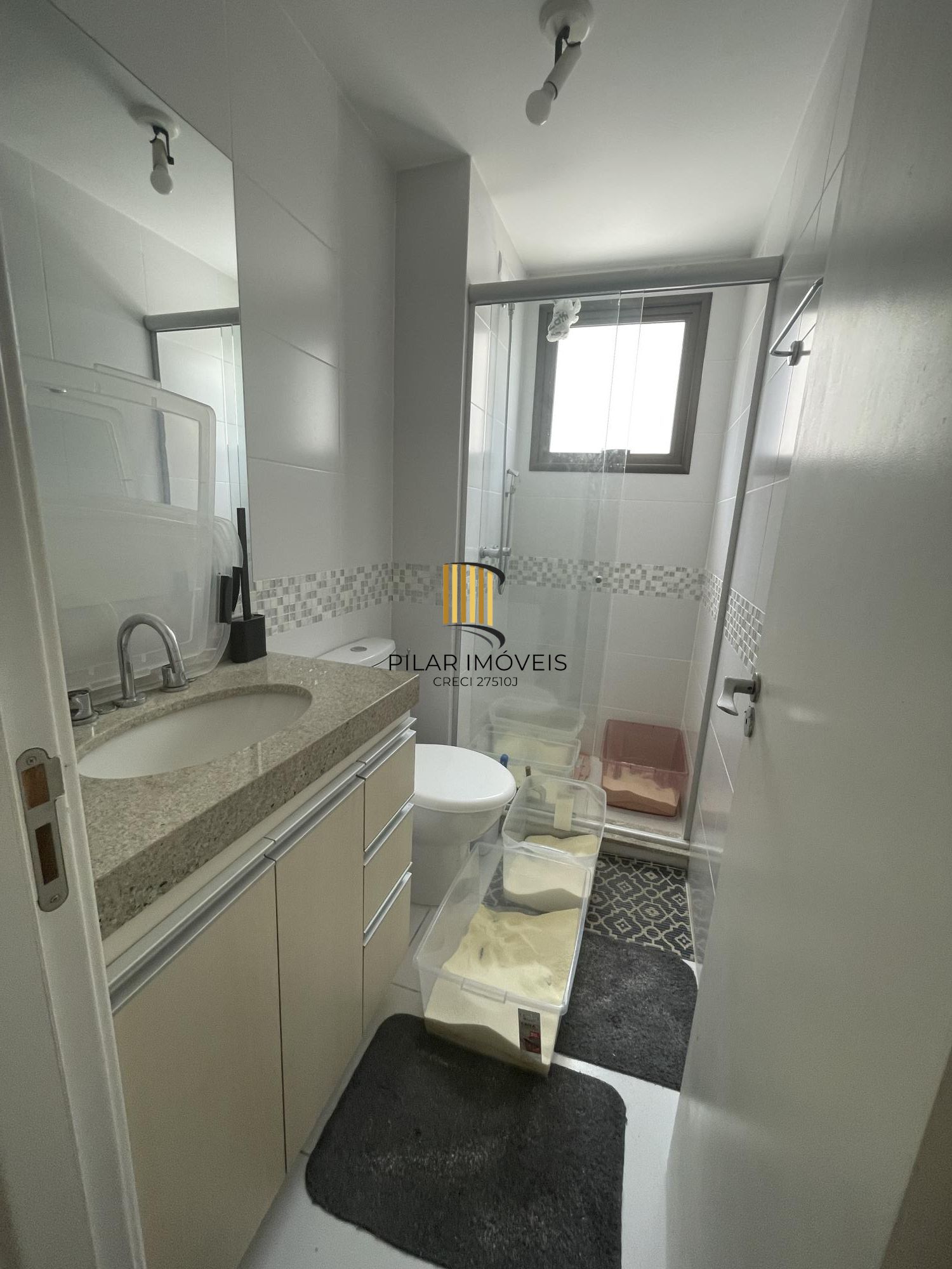 Lindo apartamento de 2 dormitórios e uma vaga de garagem