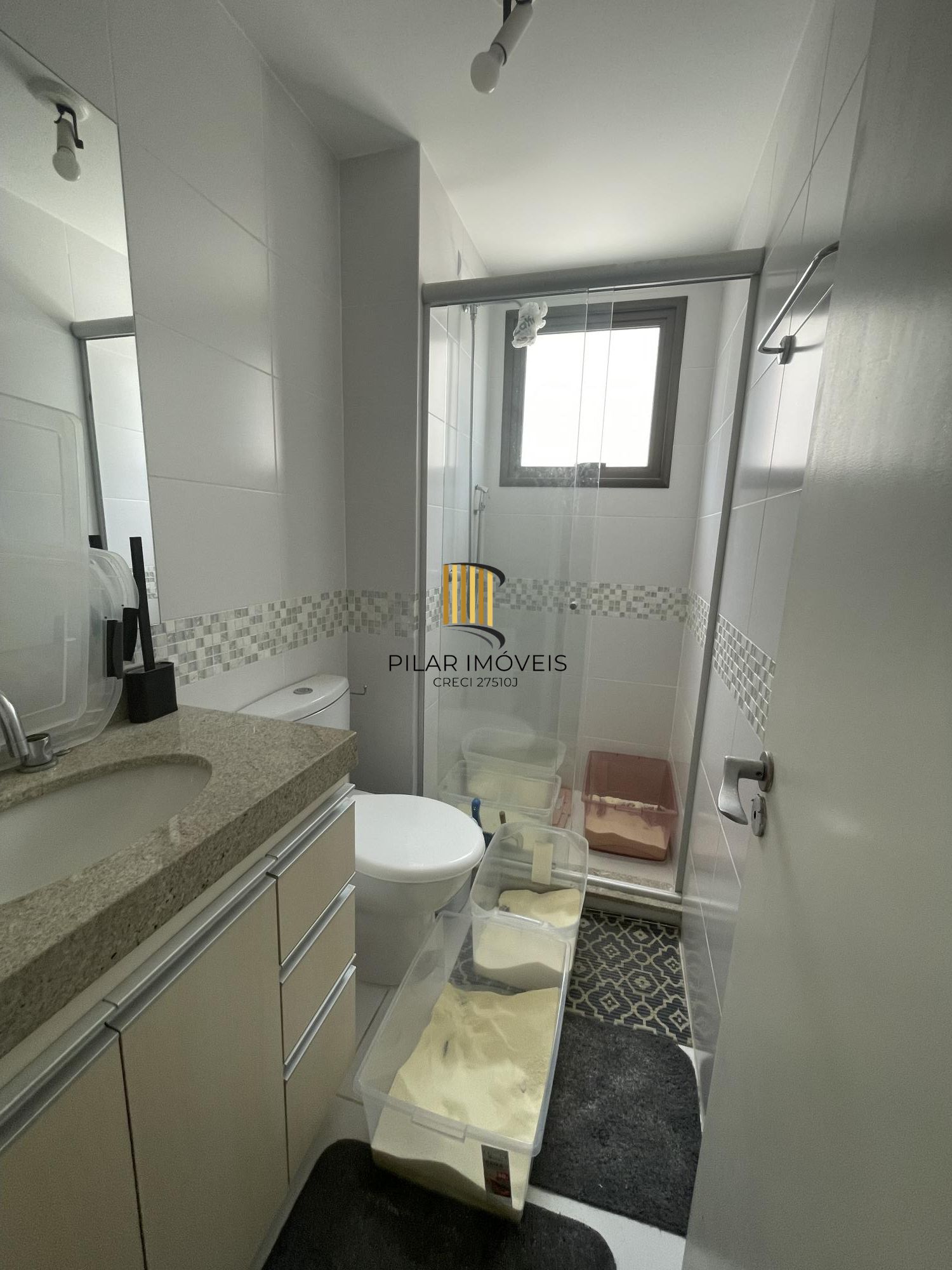 Lindo apartamento de 2 dormitórios e uma vaga de garagem