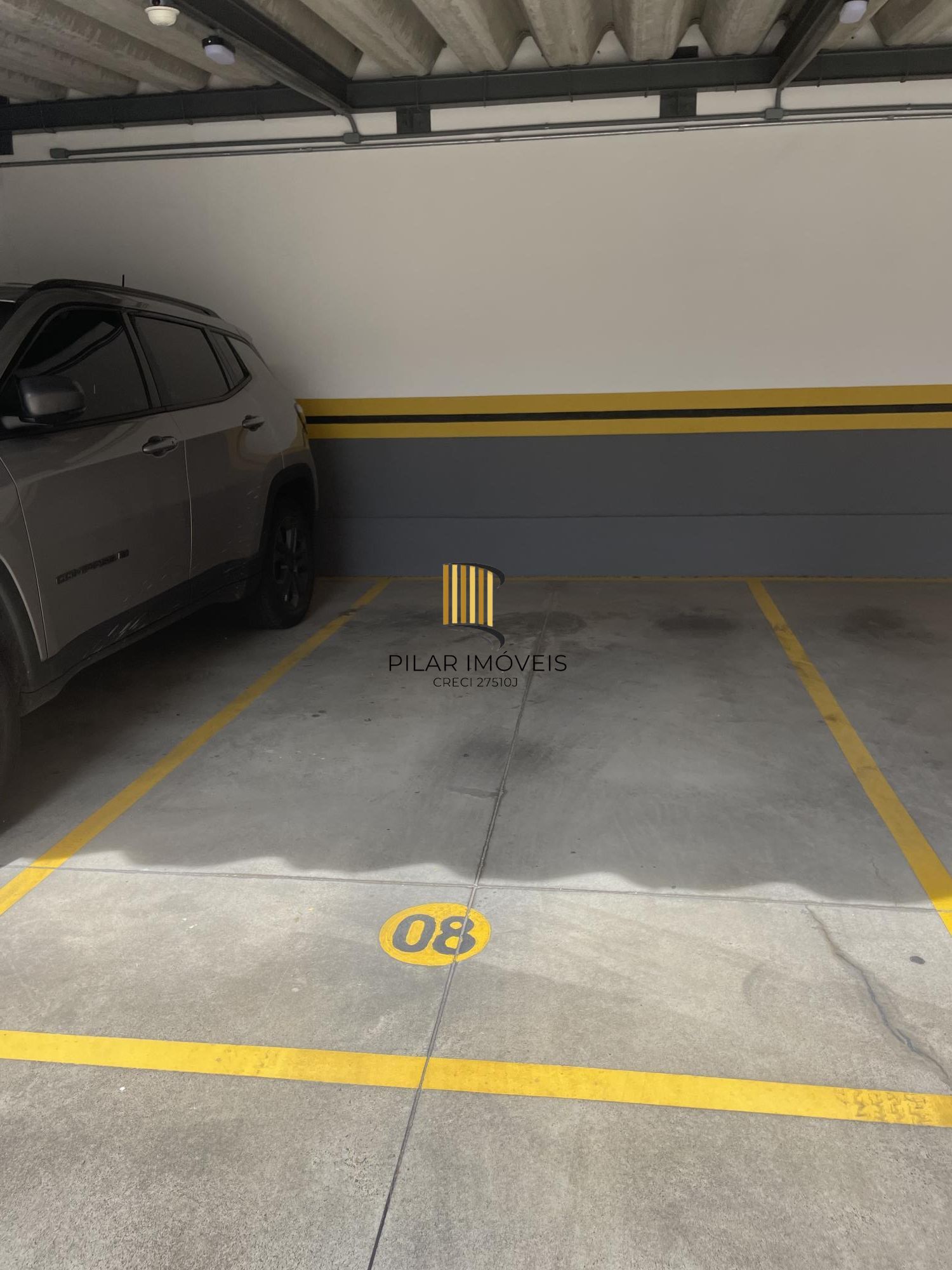 Lindo apartamento de 2 dormitórios e uma vaga de garagem