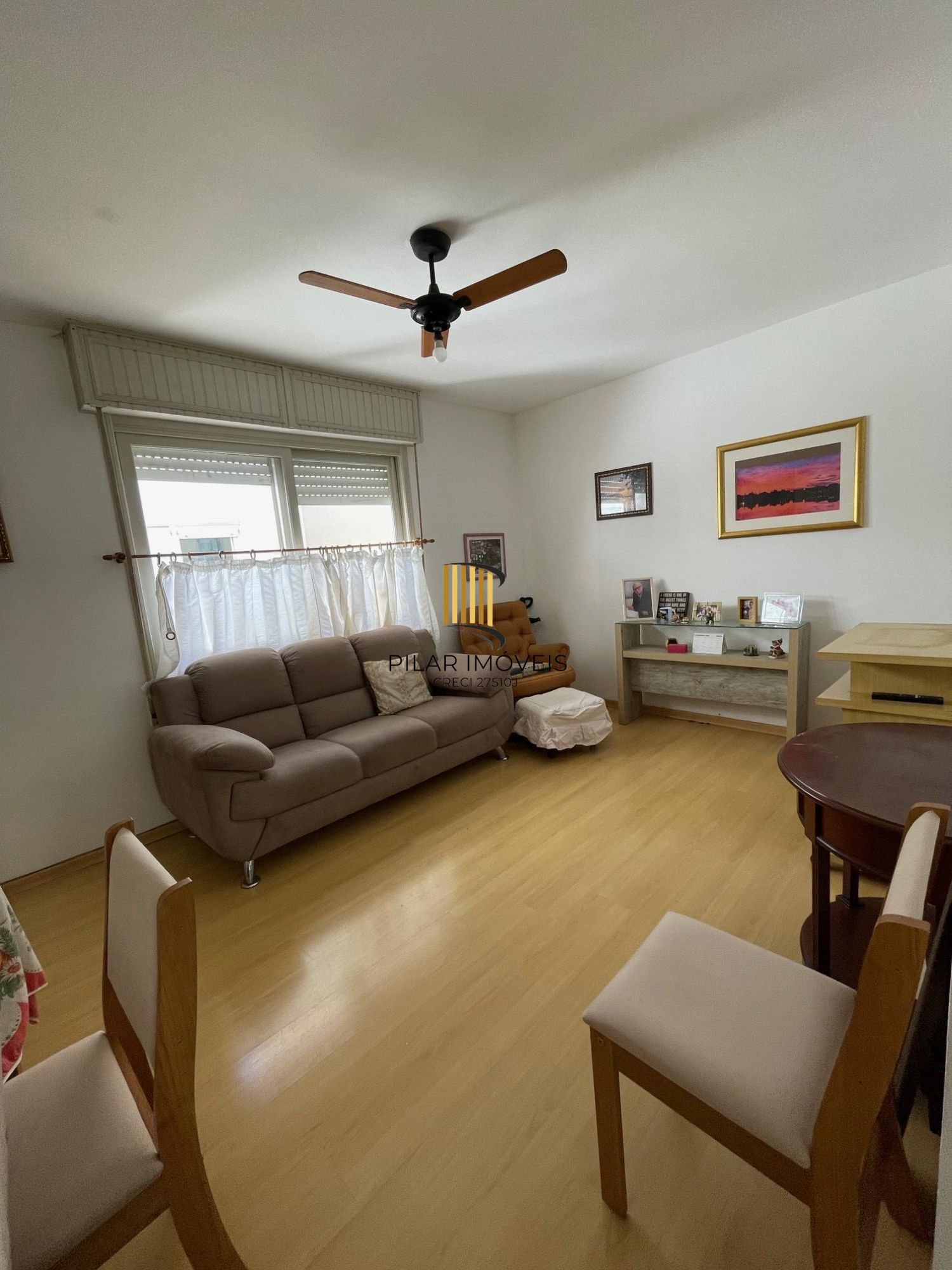 Sol e Conforto no Coração Histórico: Seu Novo Refúgio com 49m²!