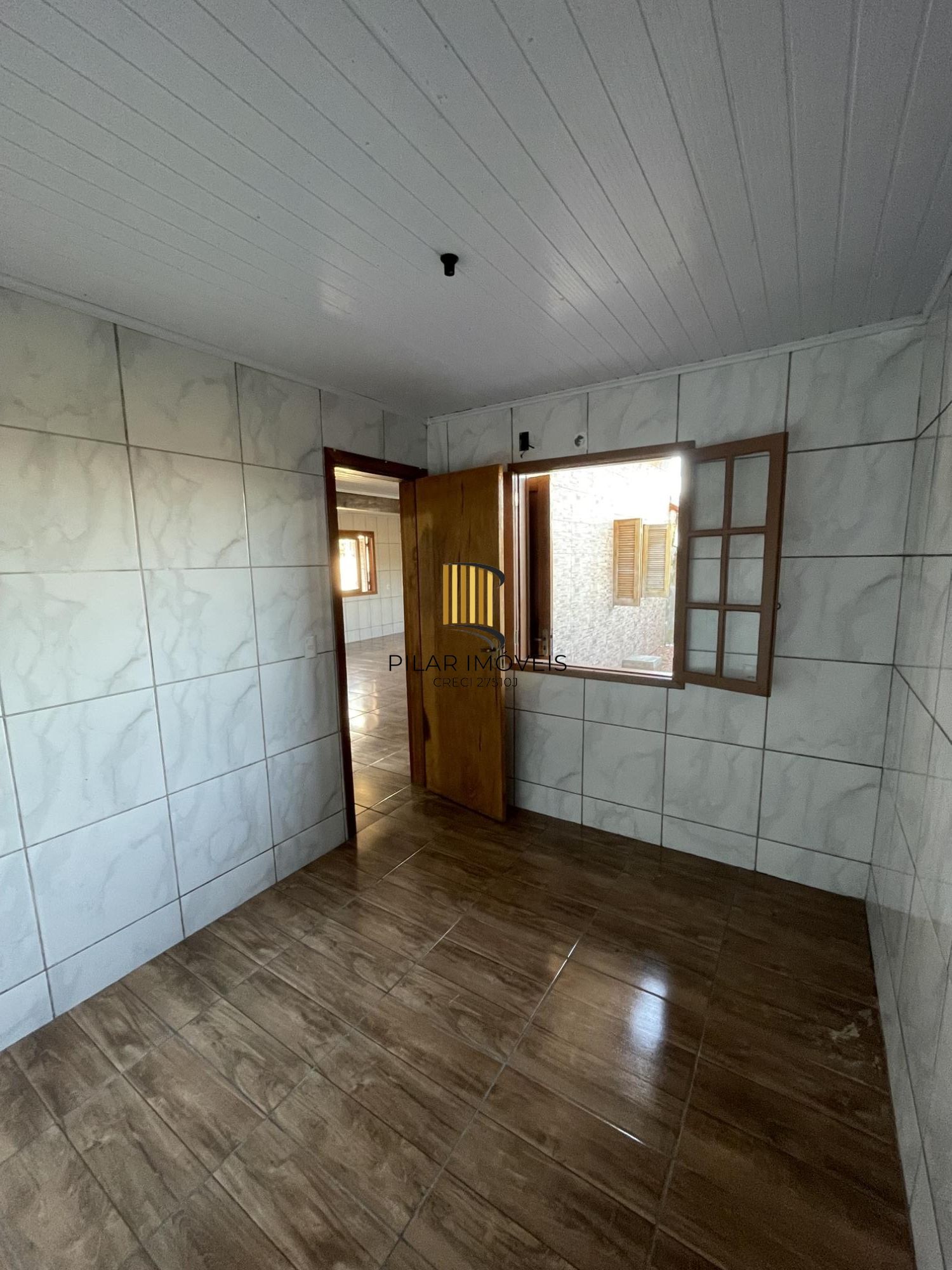 Excelente casa térrea com pátio e vaga para 2 carros!