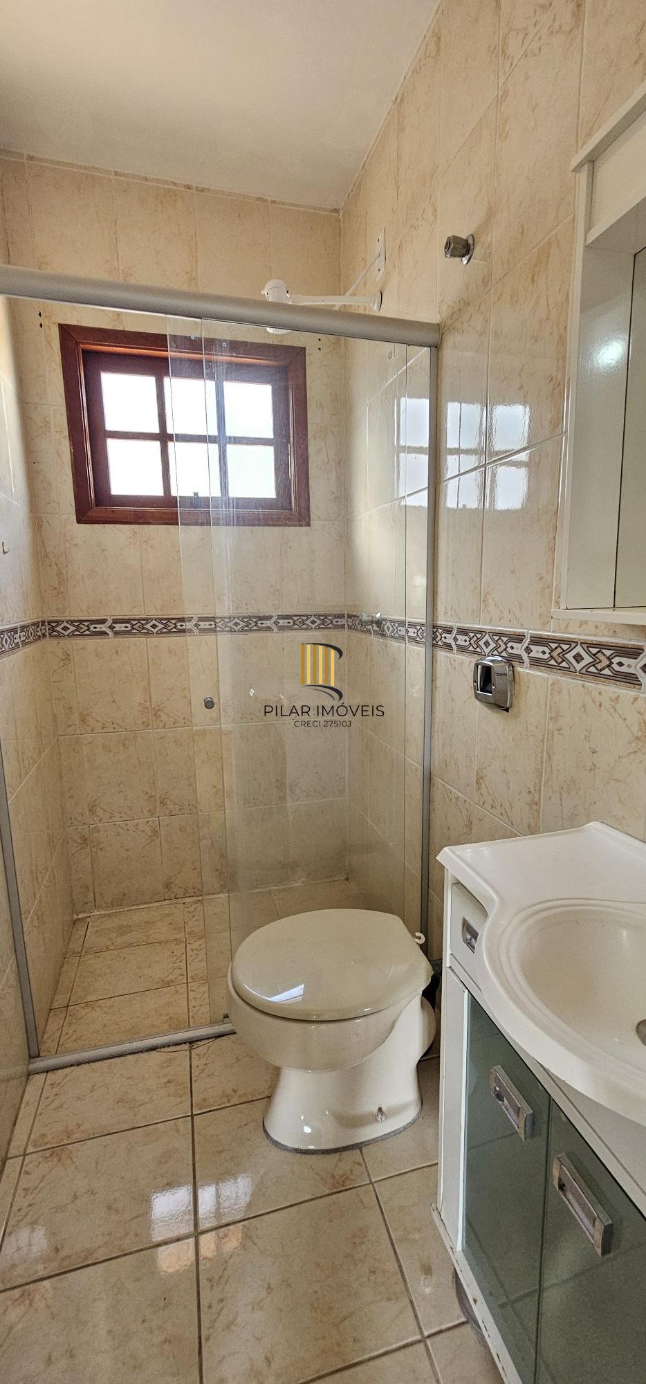 Casa 4 dormitórios no bairro Hípica