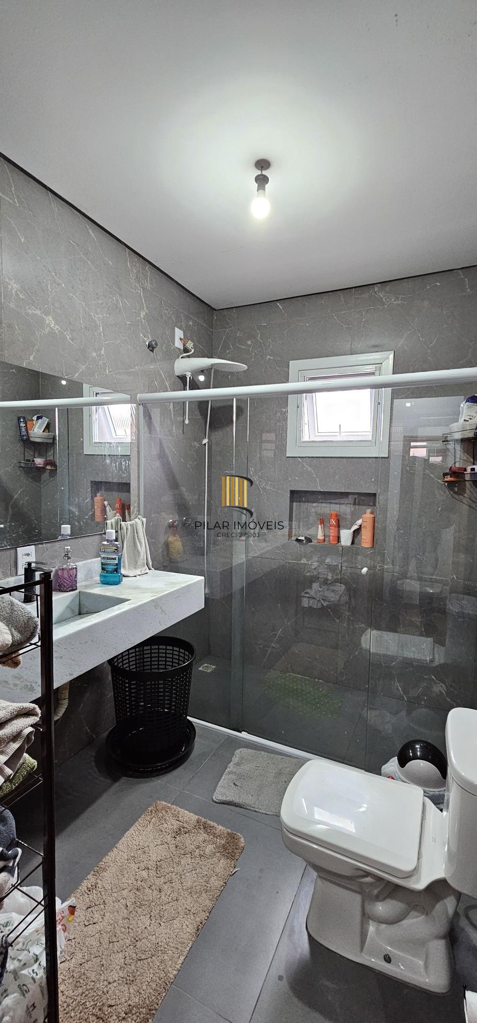 Casa 3 dormitórios no bairro Espírito Santo