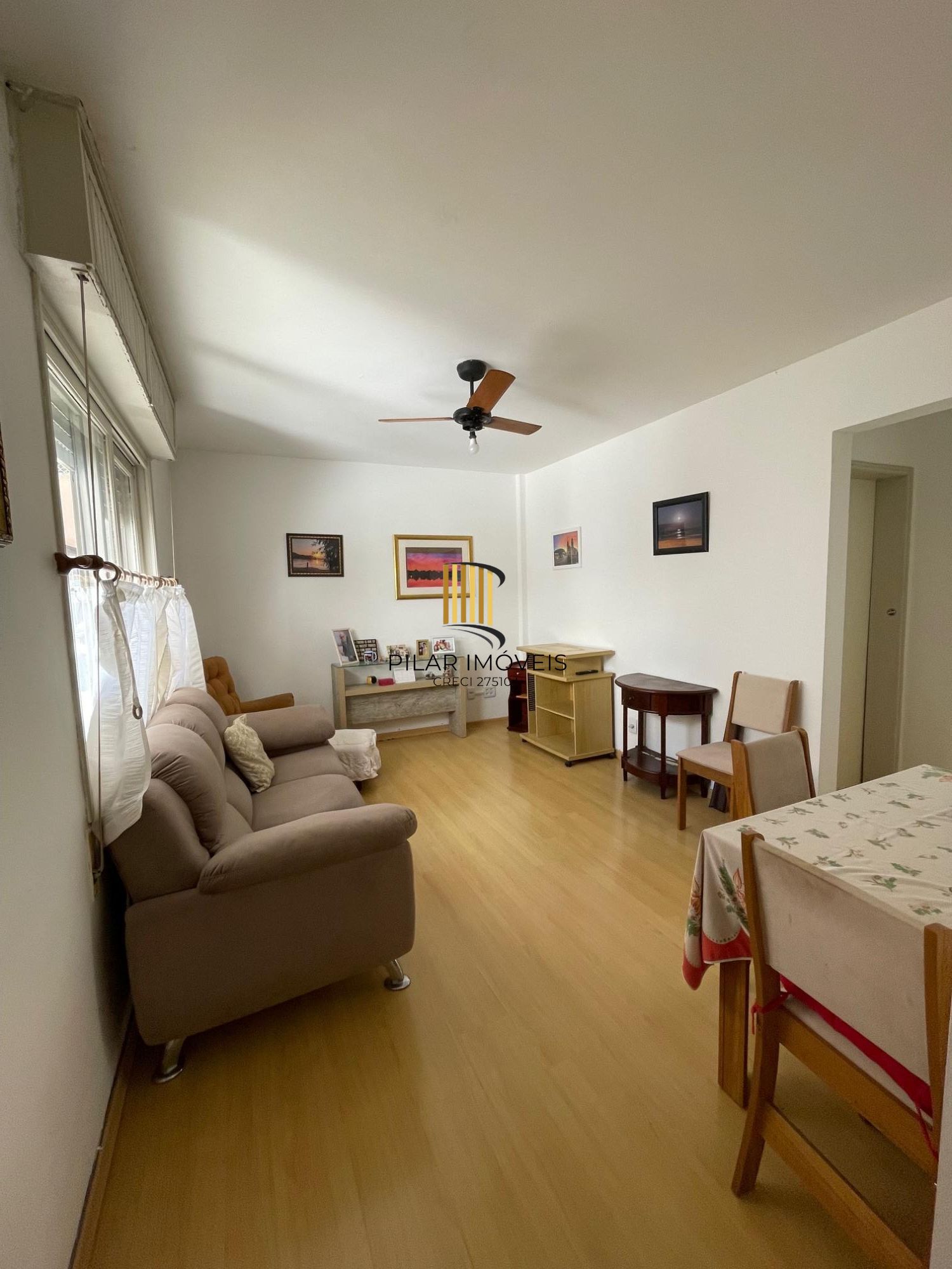 Sol e Conforto no Coração Histórico: Seu Novo Refúgio com 49m²!