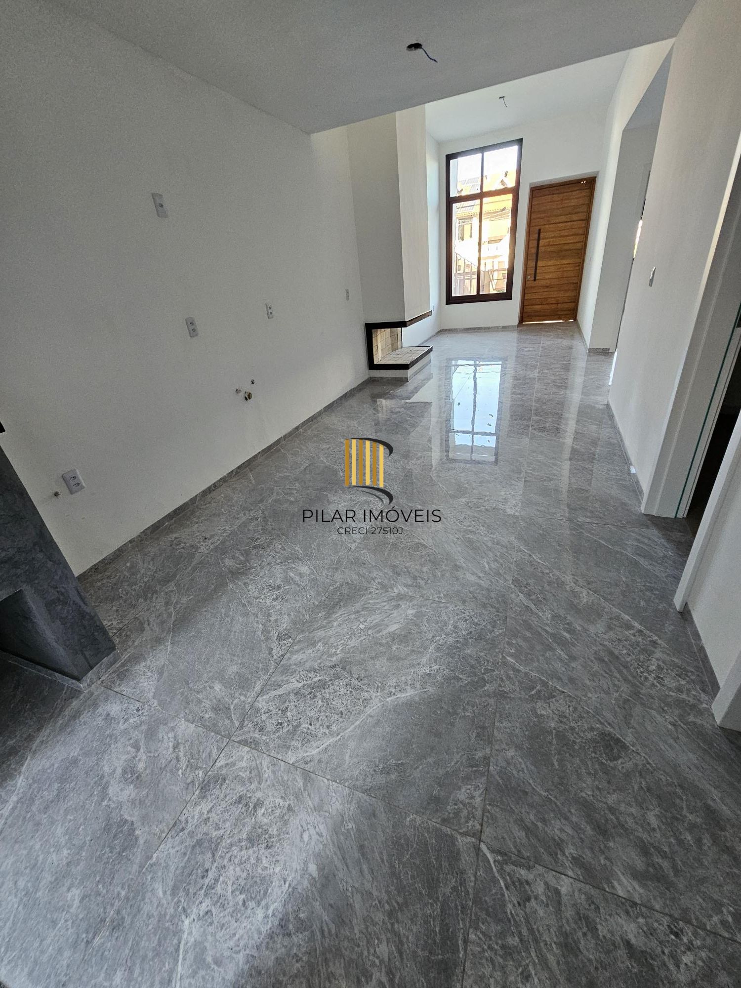 Casa 3 dormitórios no bairro Hípica