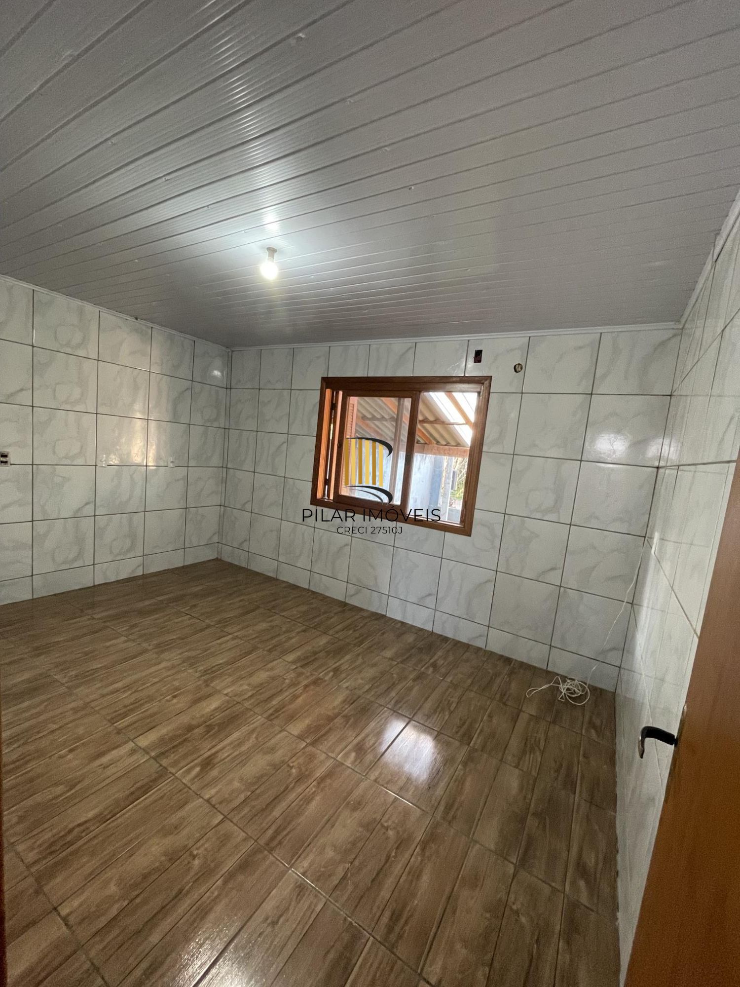 Excelente casa térrea com pátio e vaga para 2 carros!