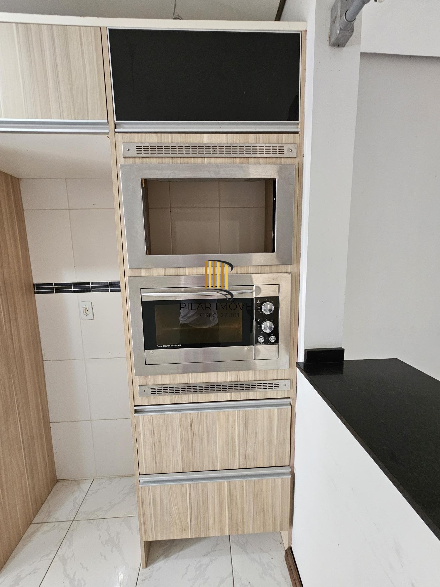 Casa 2 dormitórios no bairro Hípica