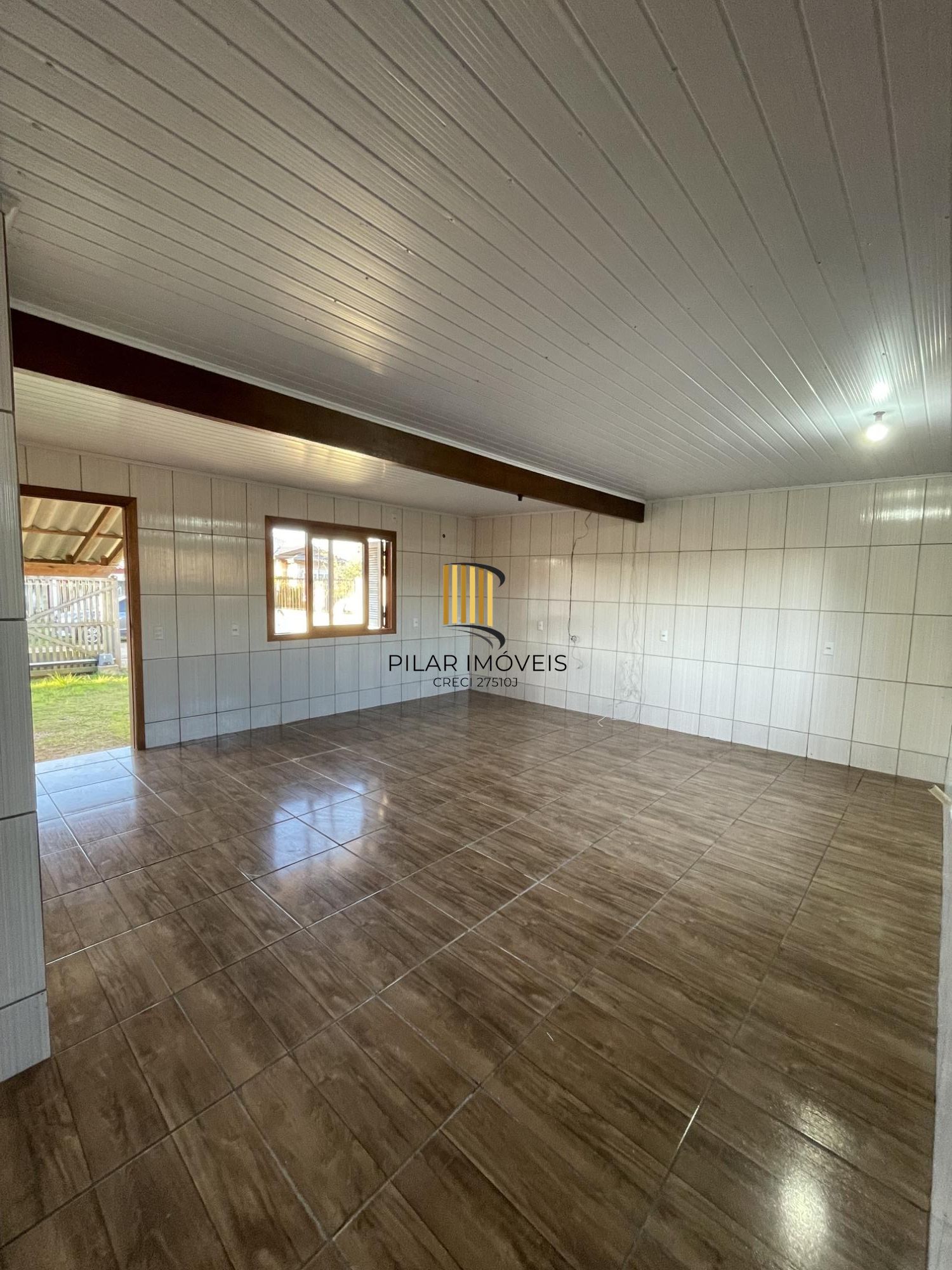 Excelente casa térrea com pátio e vaga para 2 carros!