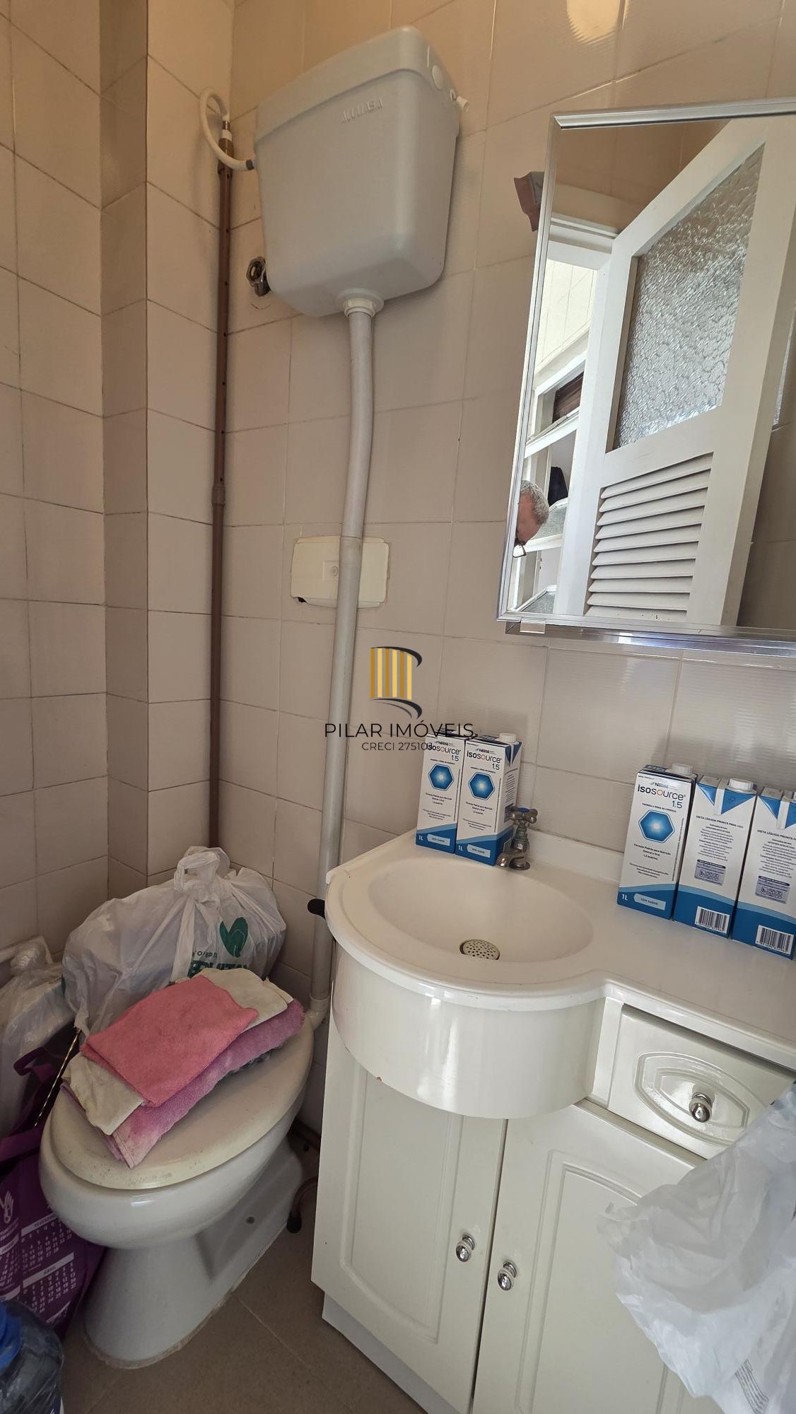 Ótimo apartamento com 79,4m2, 2 dorm. e dependencia completa.