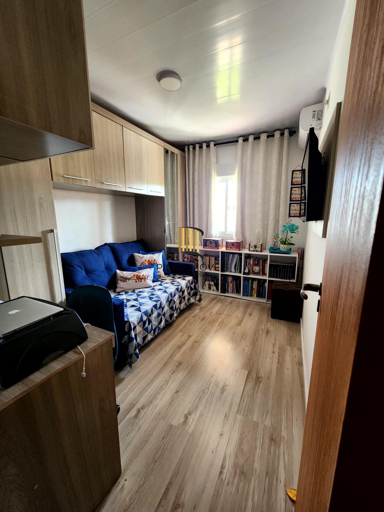 Casa com 2 dormitórios, suíte, piscina e espaço gourmet no Jardim Algarve