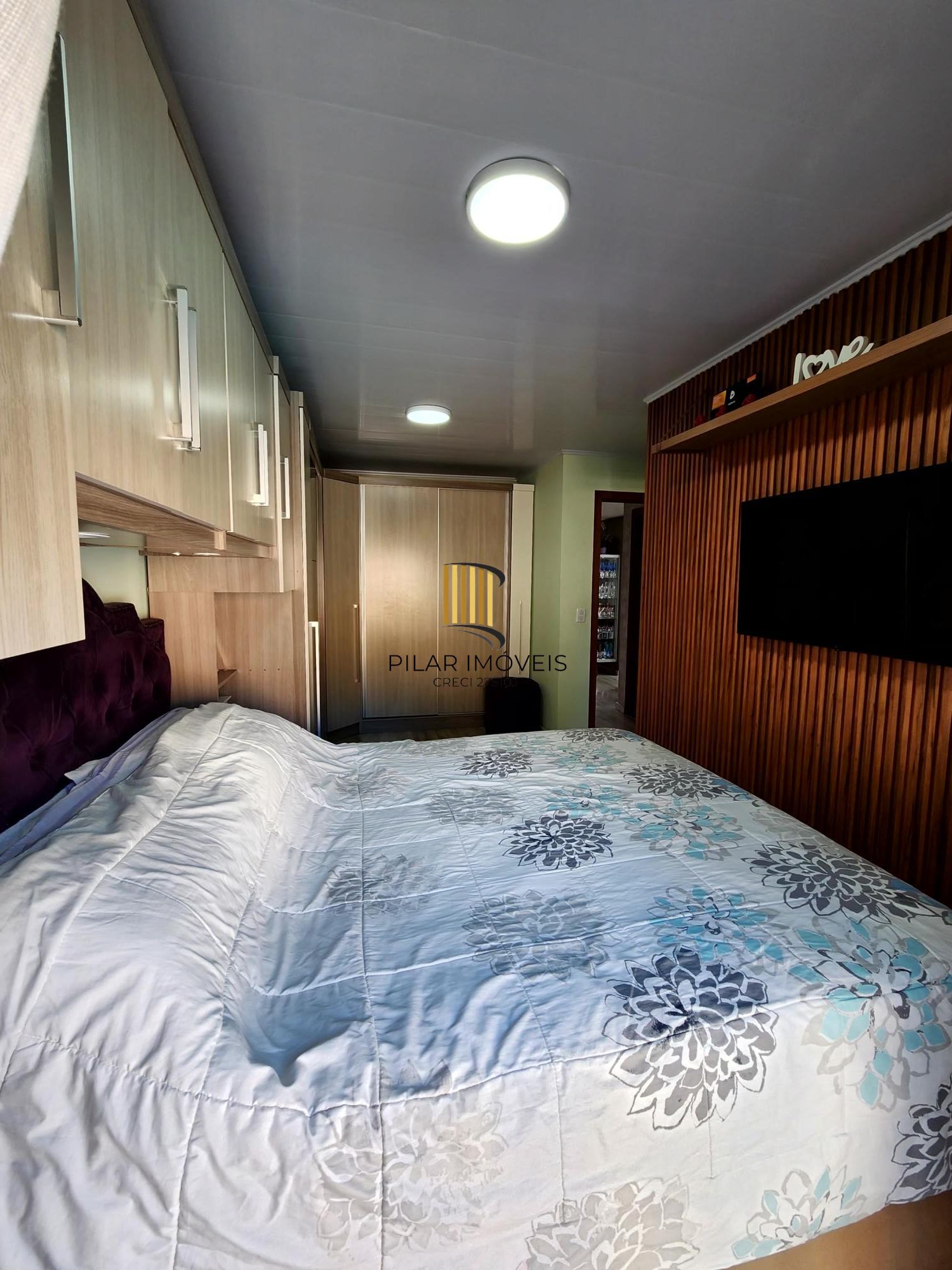 Casa com 2 dormitórios, suíte, piscina e espaço gourmet no Jardim Algarve