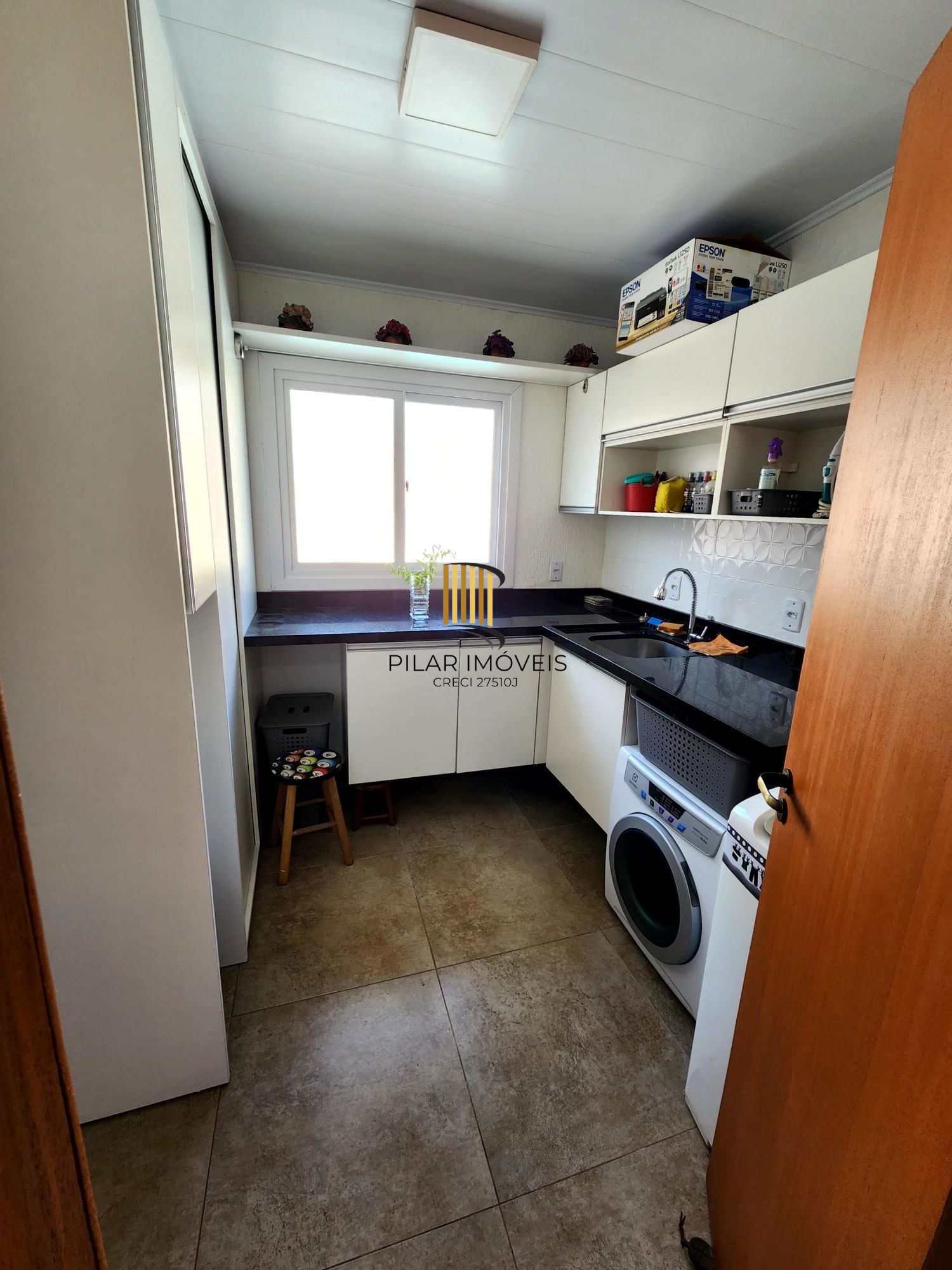 Casa com 2 dormitórios, suíte, piscina e espaço gourmet no Jardim Algarve