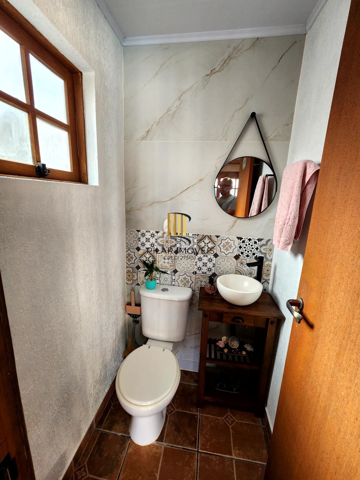 Casa com 2 dormitórios, suíte, piscina e espaço gourmet no Jardim Algarve