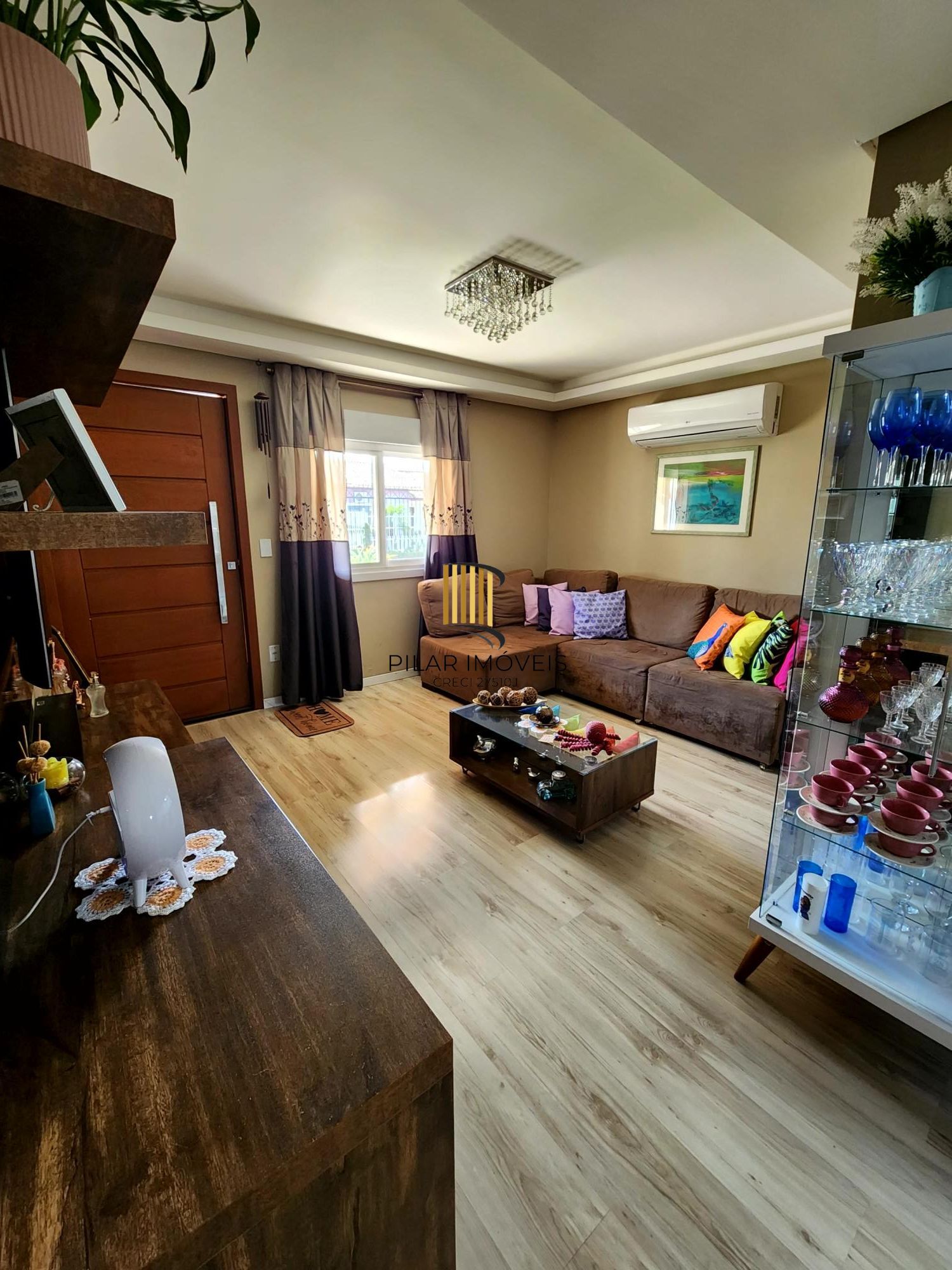 Casa com 2 dormitórios, suíte, piscina e espaço gourmet no Jardim Algarve - Pilar Imóveis