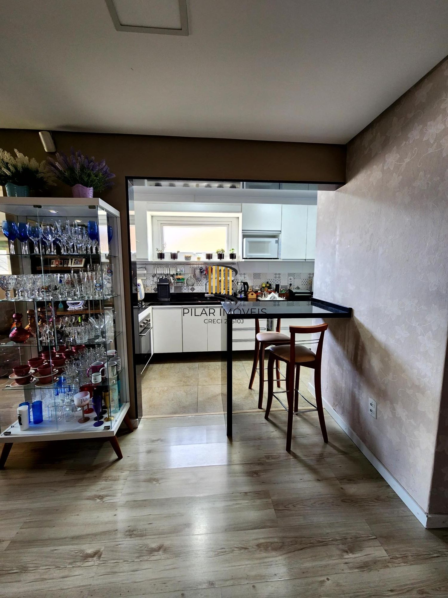 Casa com 2 dormitórios, suíte, piscina e espaço gourmet no Jardim Algarve