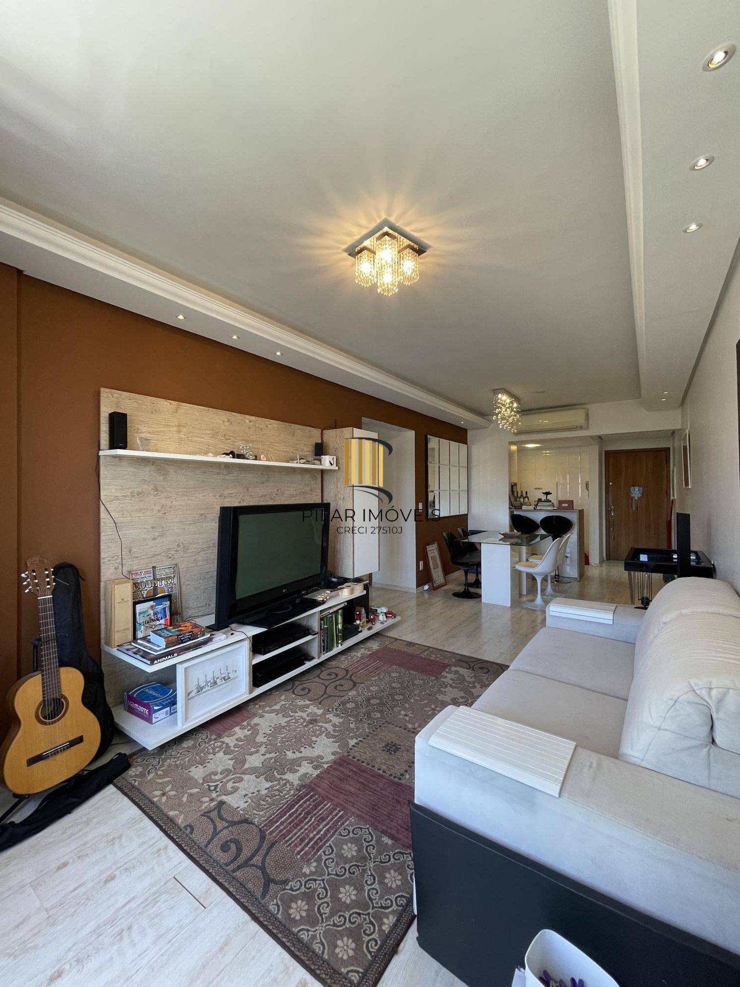 No Moinhos De Vento 02 Dorm. 02 Vagas , Churrasqueira, muito sol e privacidade