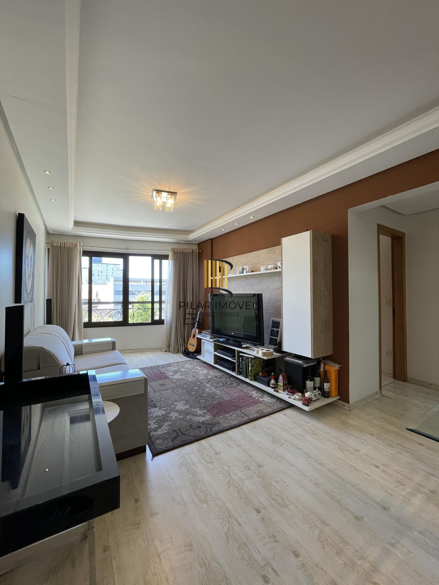 No Moinhos De Vento 02 Dorm. 02 Vagas , Churrasqueira, muito sol e privacidade