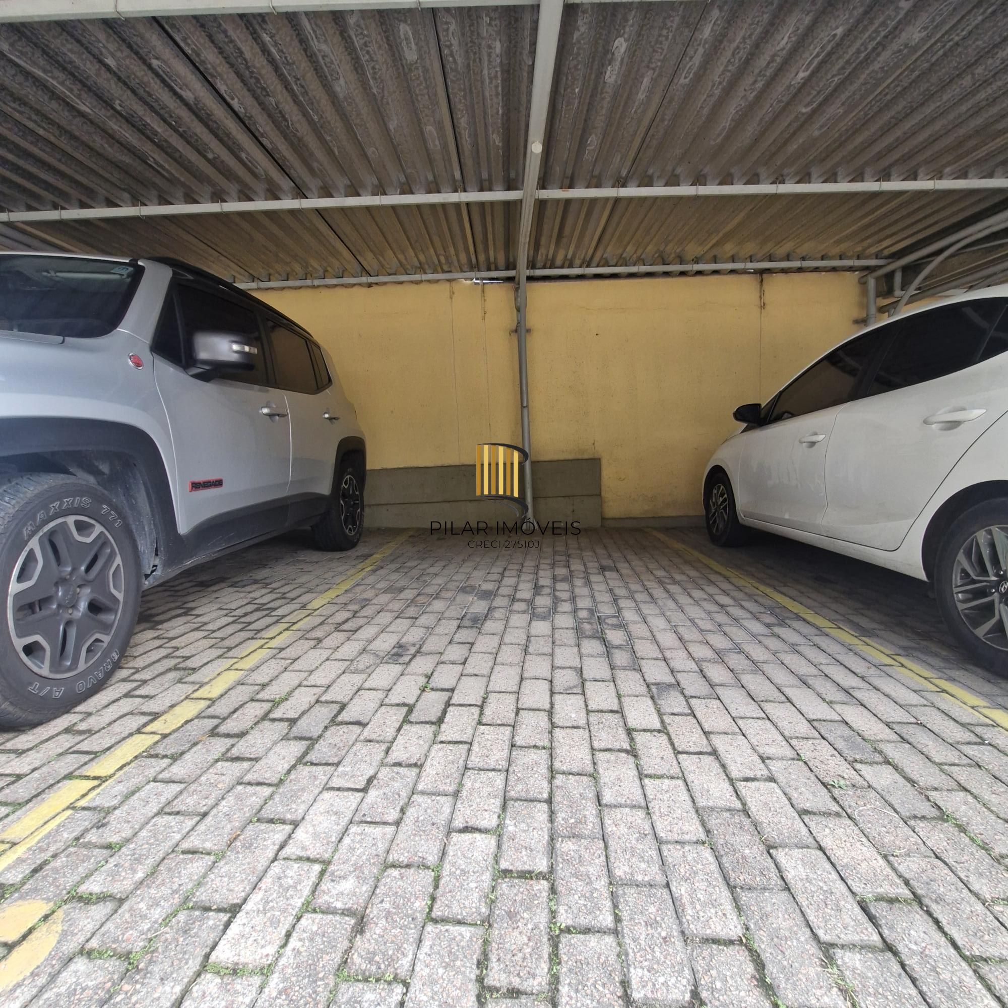 Excelente Apartamento de três dormitórios com suíte e garagem, na Av. Cavalhada, Porto Alegre.
