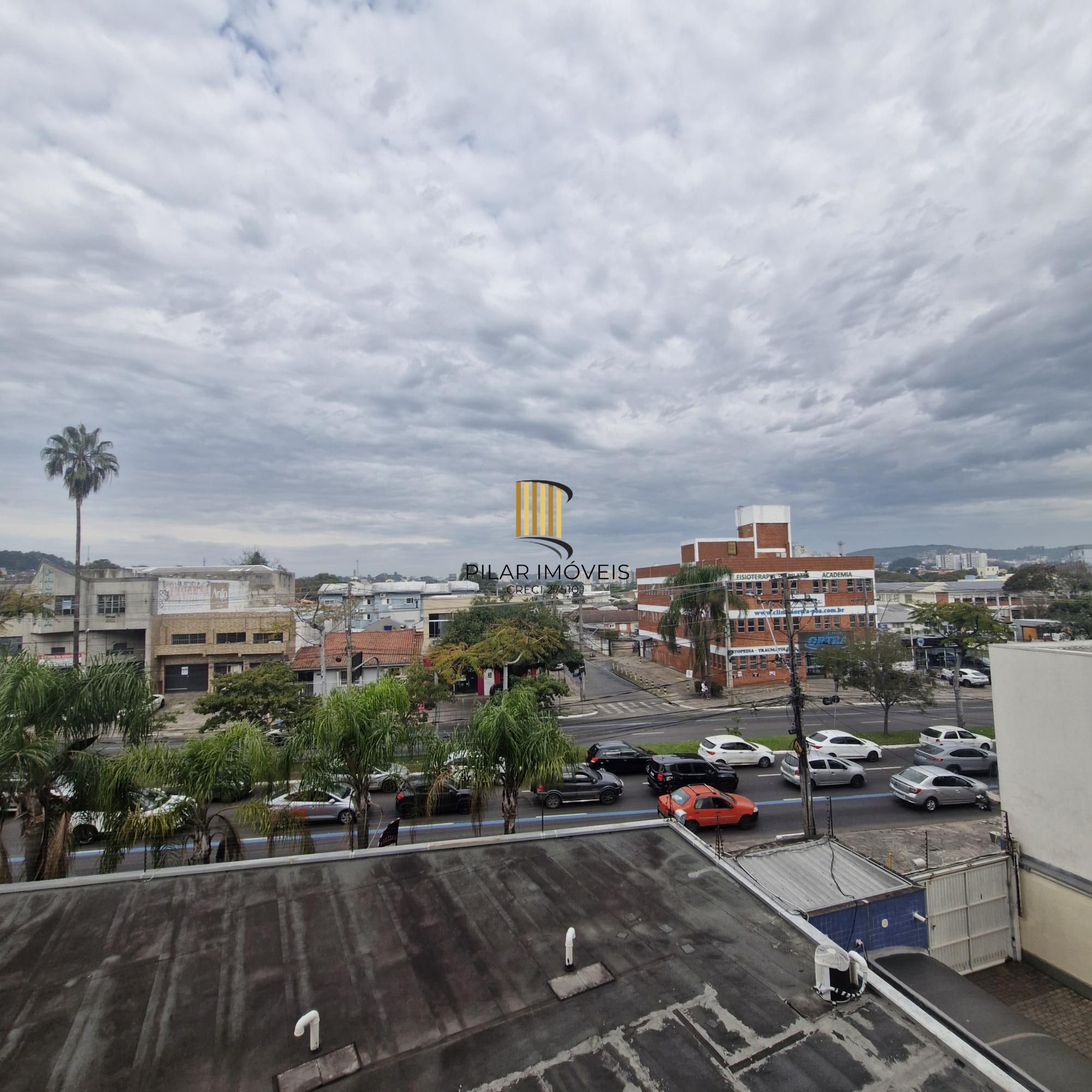Excelente Apartamento de três dormitórios com suíte e garagem, na Av. Cavalhada, Porto Alegre.