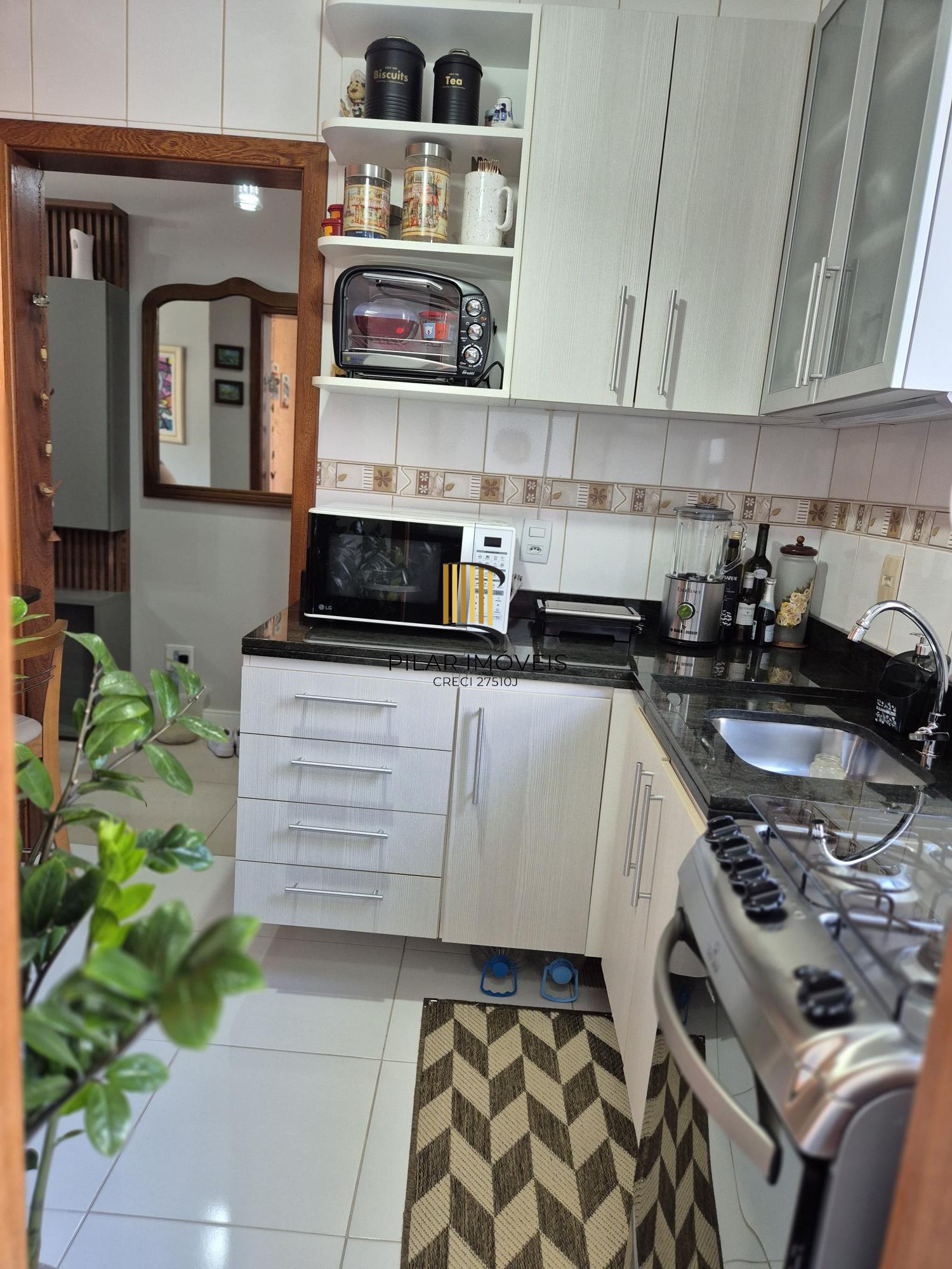 APARTAMENTO COM SUITE NO CONDOMÍNIO EDIFÍCIO MARQUES DE OLINDA