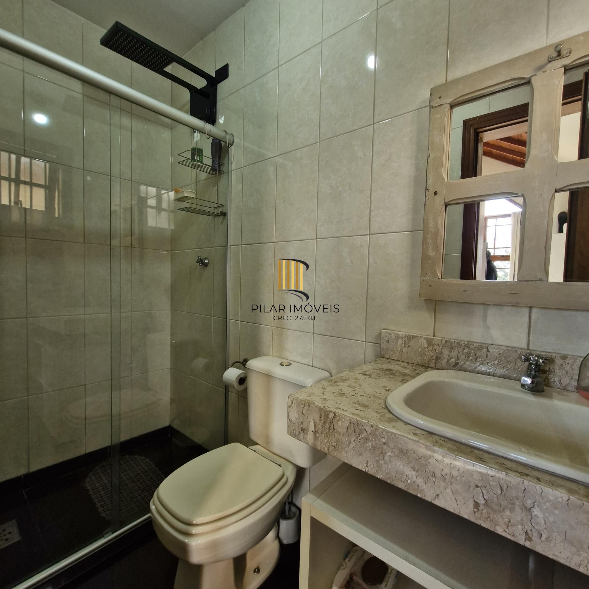 Excelente Sobrado no Jardim Itú Sabará com quatro Dormitórios sendo três Suites.