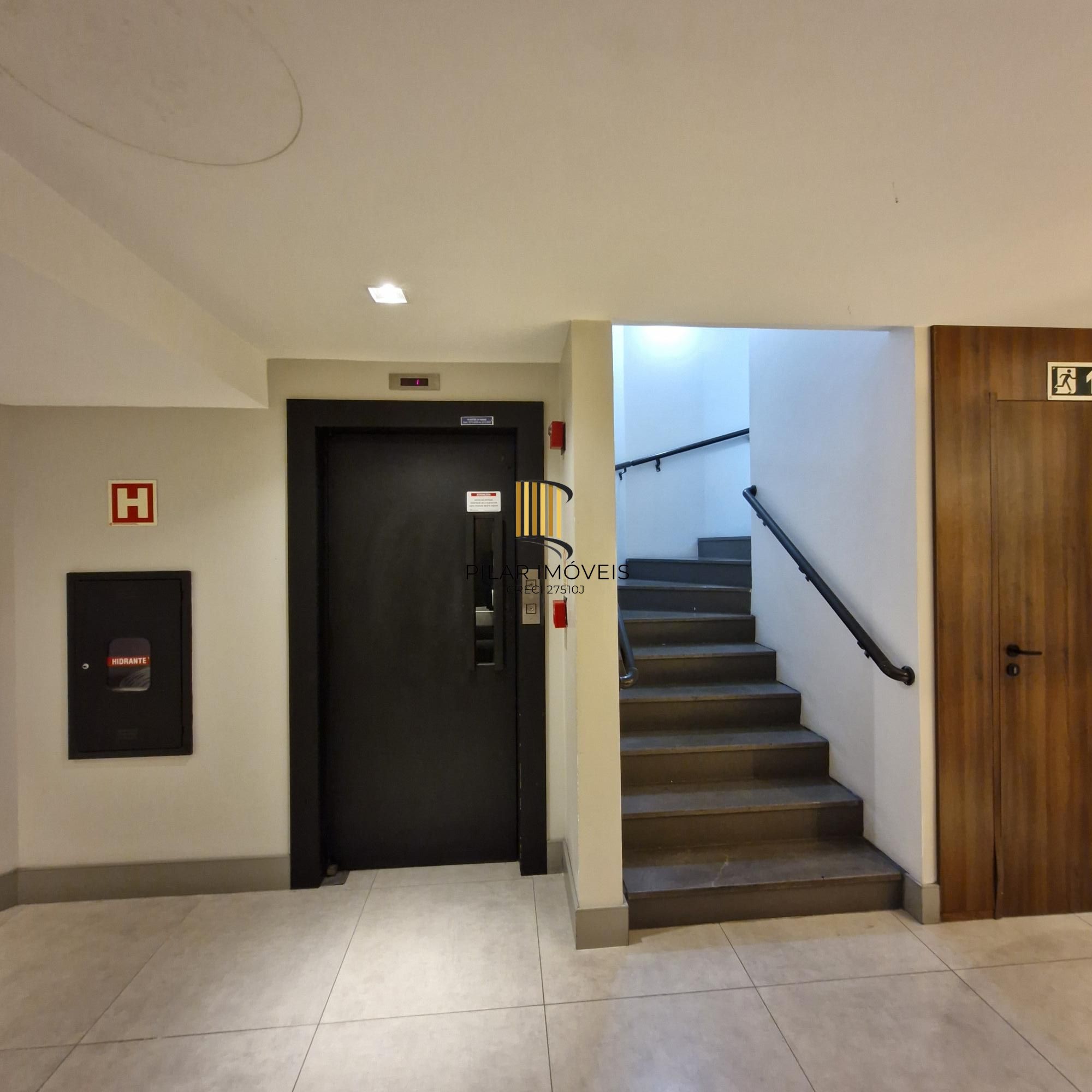 Excelente sala comercial na Rua Cel. Bordini, Auxiliadora, Porto Alegre.