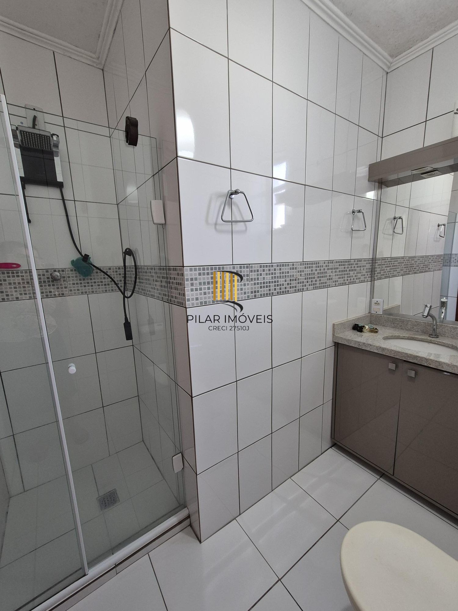 APARTAMENTO COM SUITE NO CONDOMÍNIO EDIFÍCIO MARQUES DE OLINDA