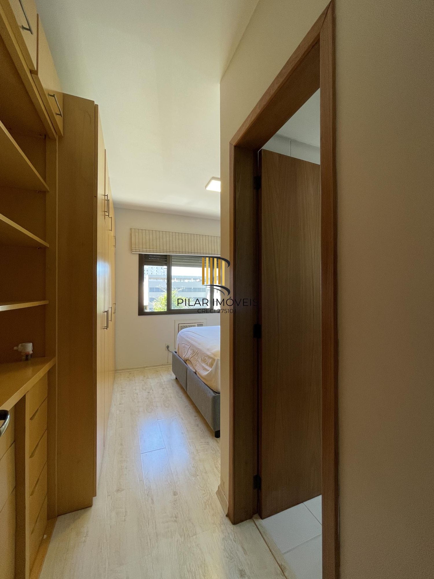 No Moinhos De Vento 02 Dorm. 02 Vagas , Churrasqueira, muito sol e privacidade