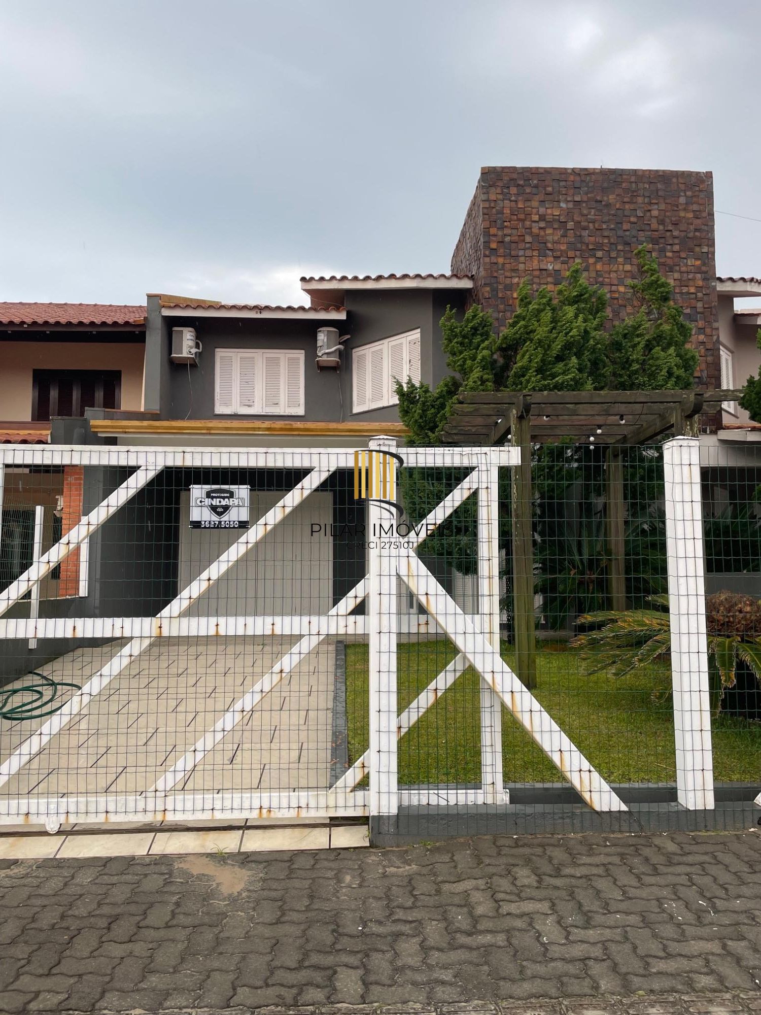 Casa 4 dormitórios no bairro Centro