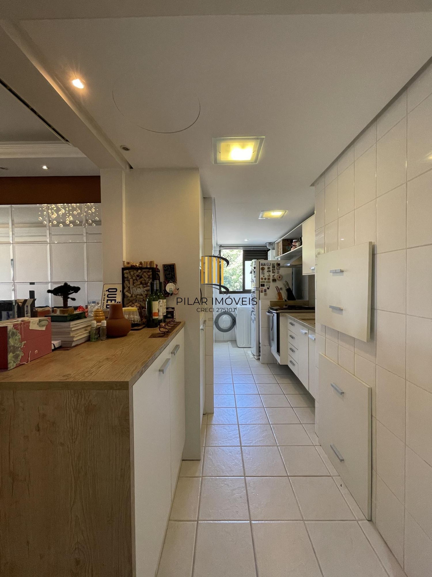 No Moinhos De Vento 02 Dorm. 02 Vagas , Churrasqueira, muito sol e privacidade