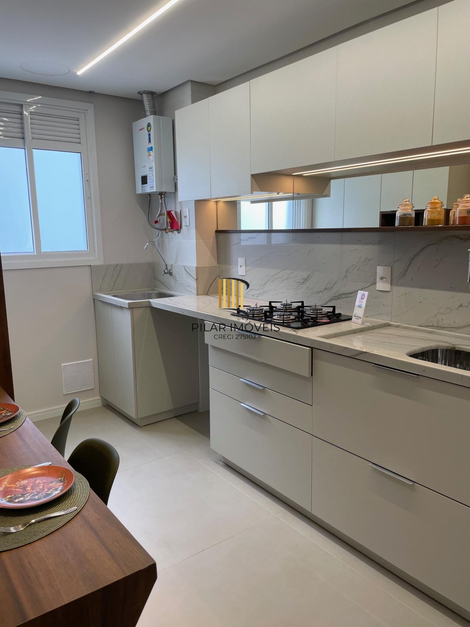 Apartamento 2 dormitórios no bairro Passo da Areia