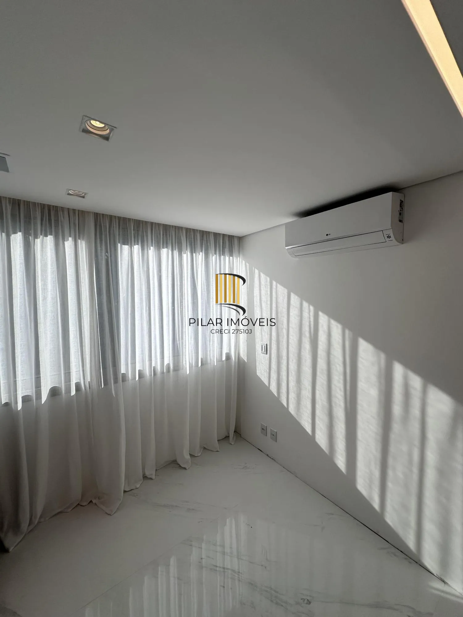 Casa em condomínio de alto padrão a venda no bairro Vila Conceição