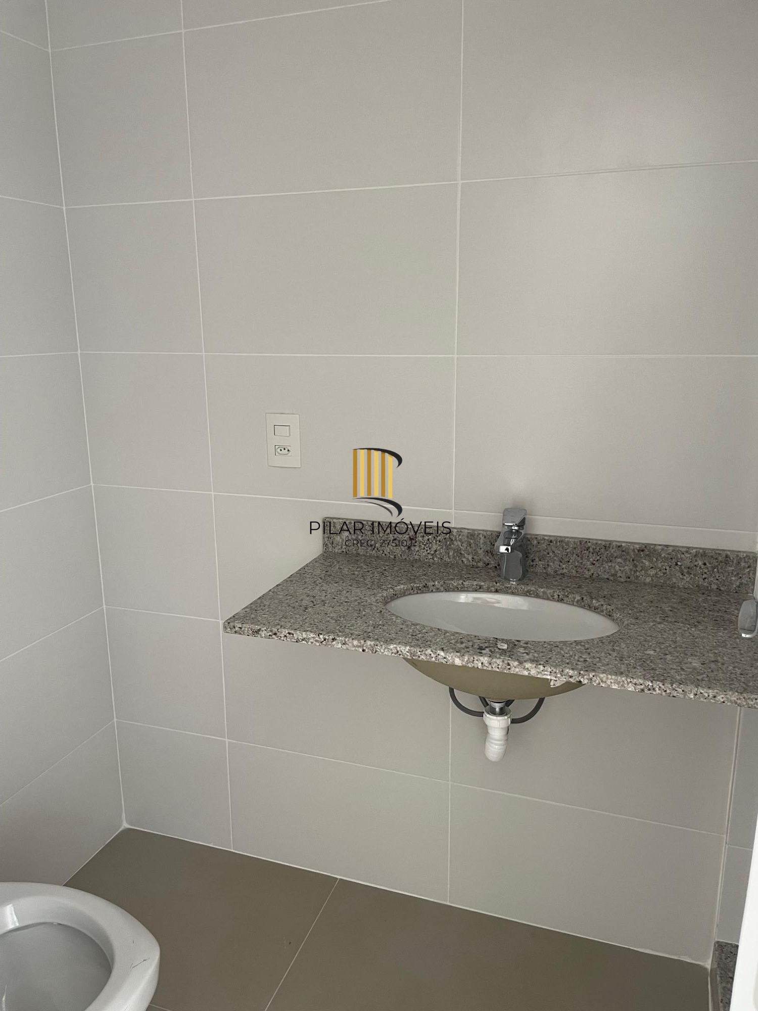 Apartamento 2 dormitórios no bairro Passo da Areia