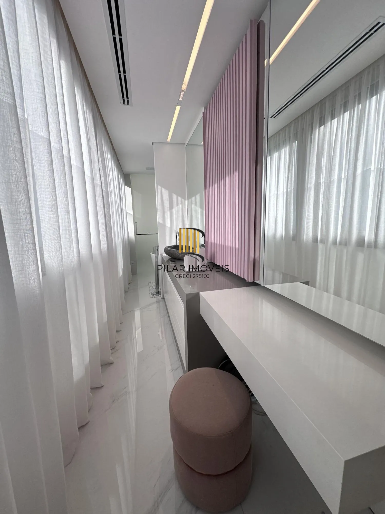 Casa em condomínio de alto padrão a venda no bairro Vila Conceição