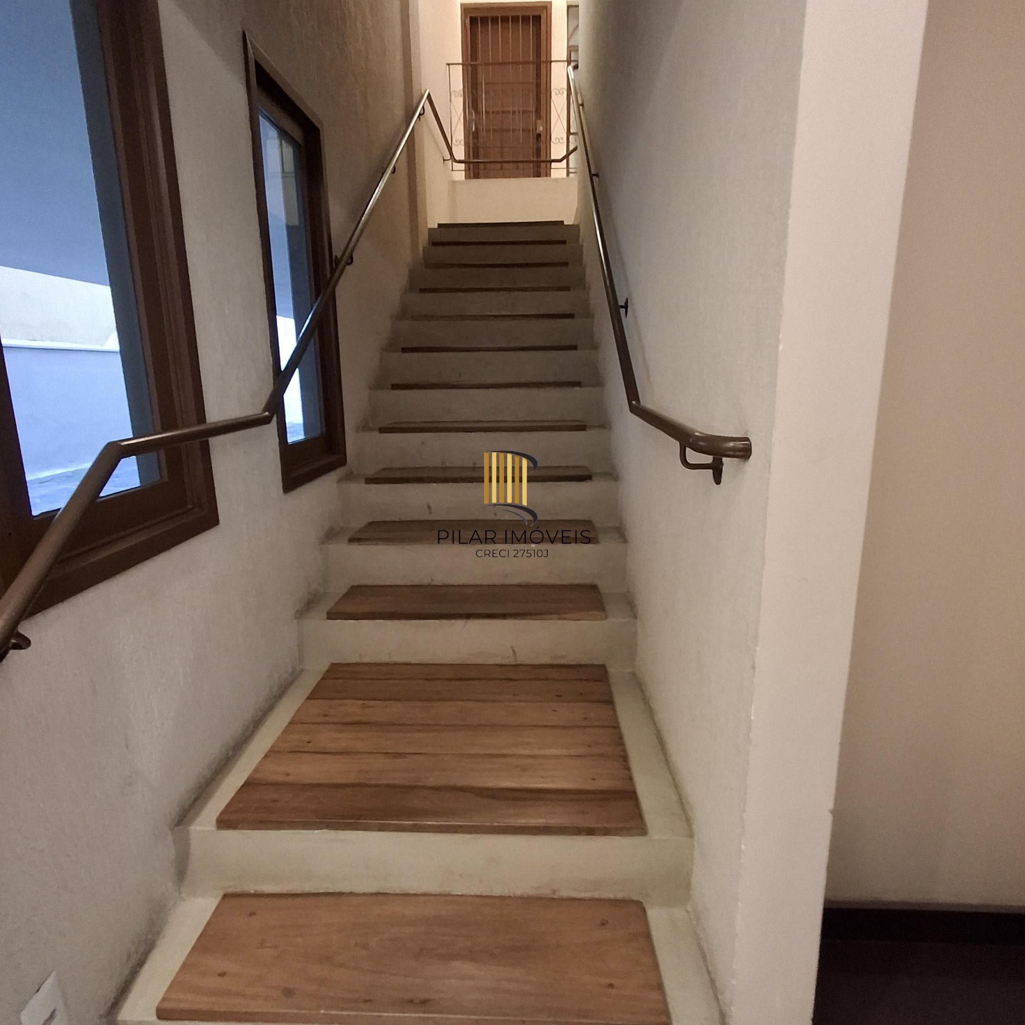 Apartamento 2 dormitórios no bairro Mont Serrat