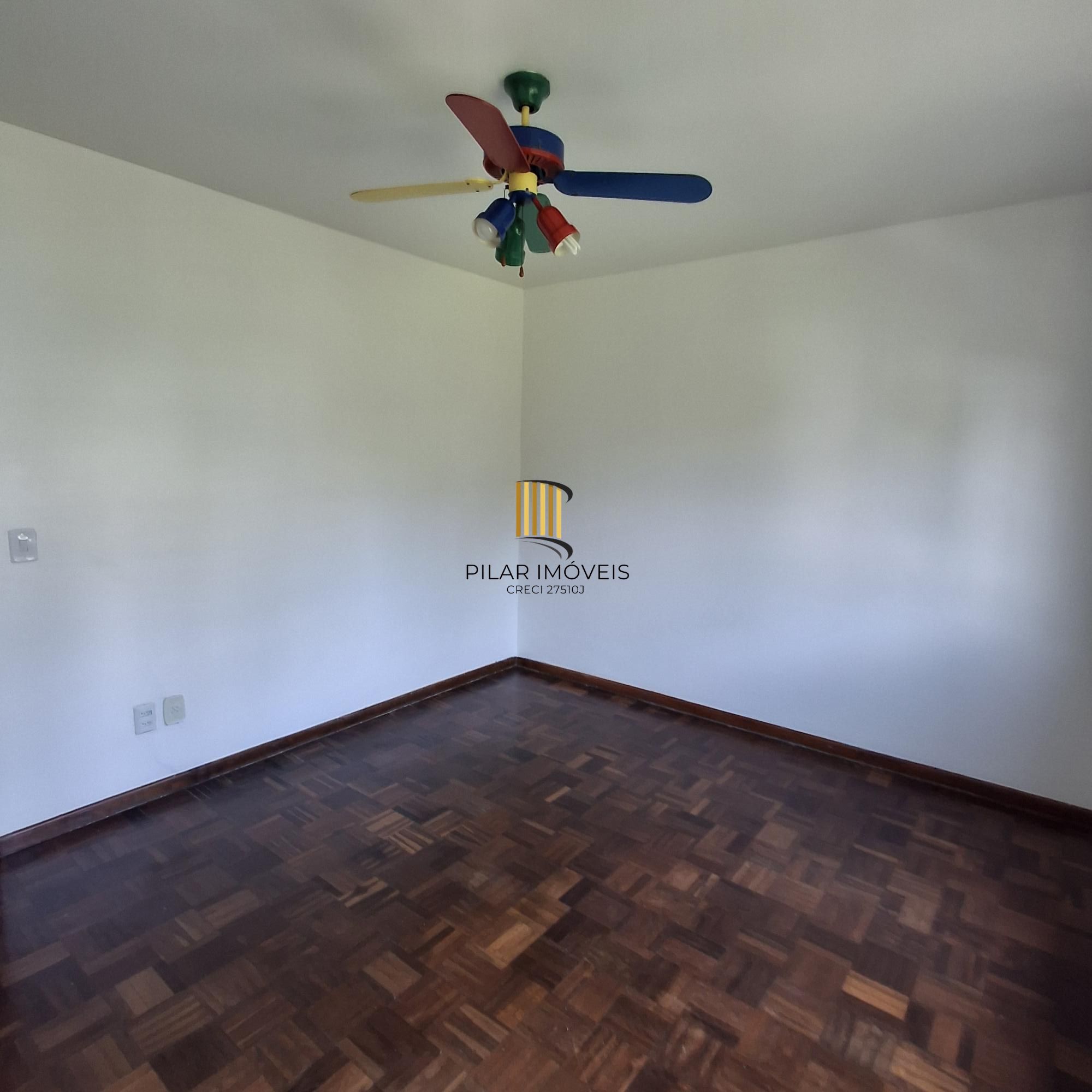 Apartamento no bairro Auxiliadora de 3 dormitórios e vaga