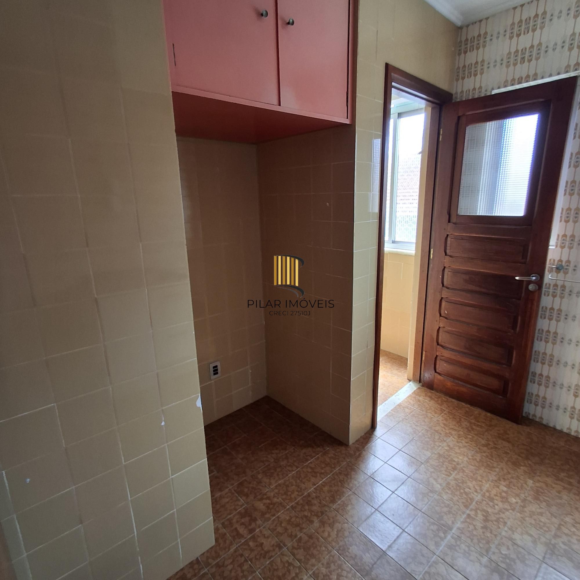 Apartamento no bairro Auxiliadora de 3 dormitórios e vaga