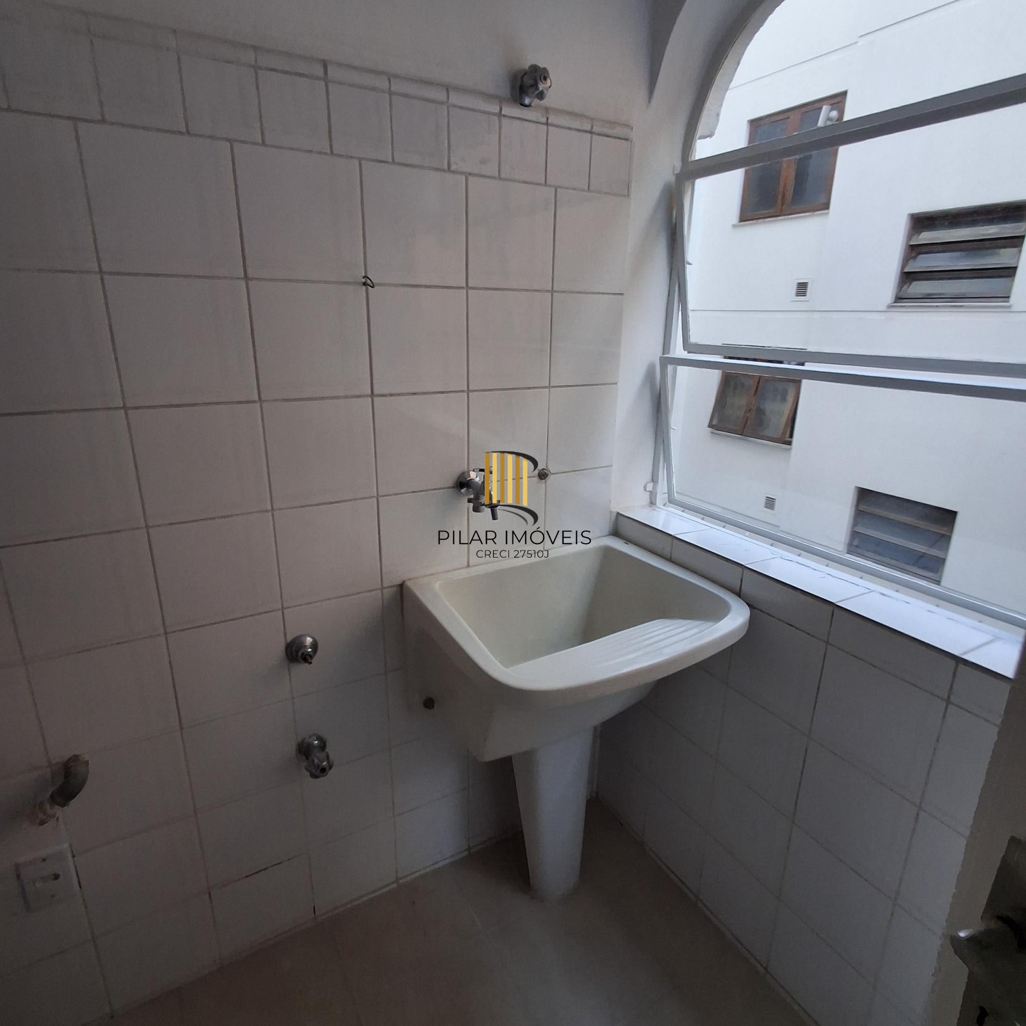 Apartamento 2 dormitórios no bairro Mont Serrat